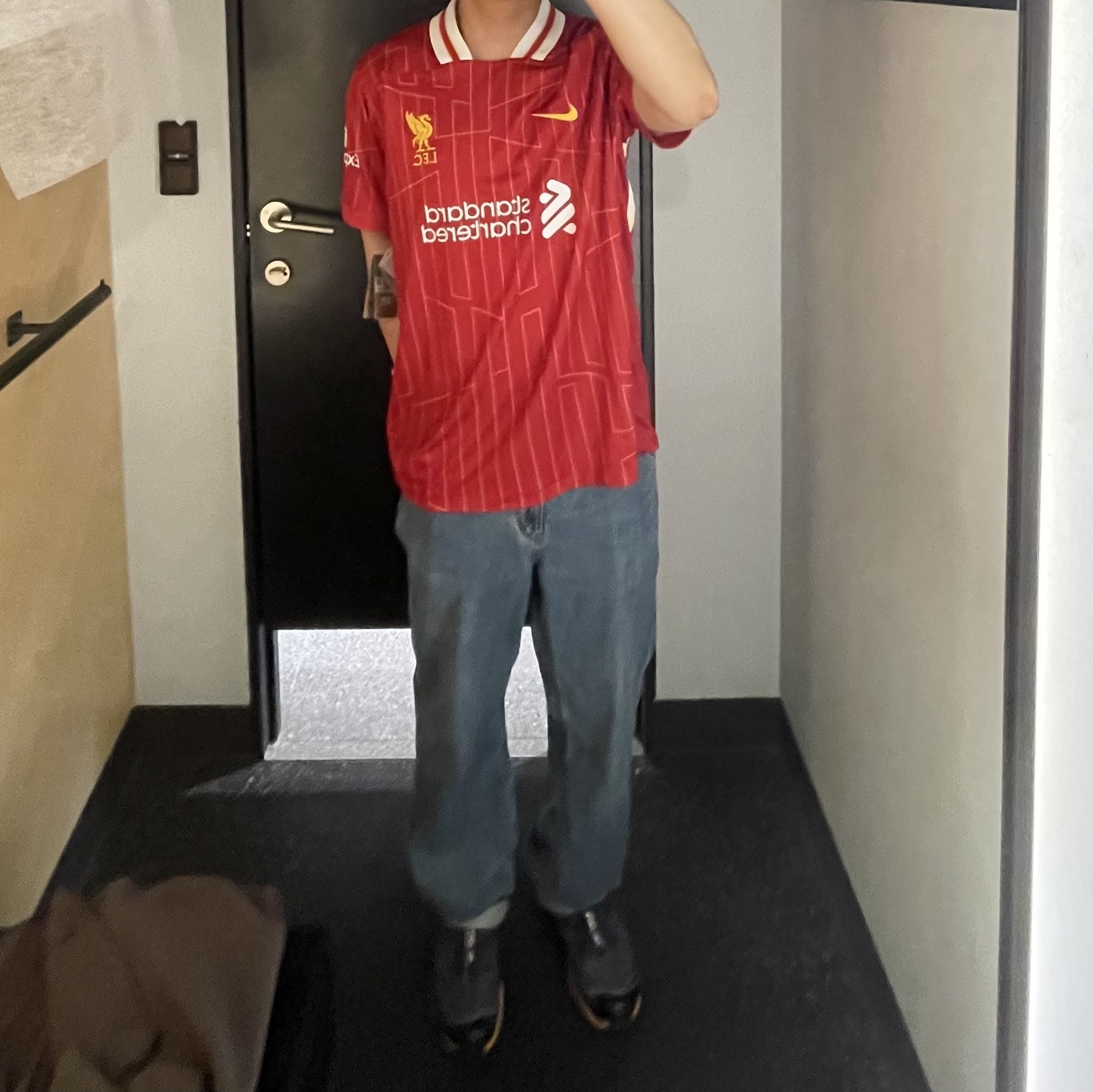 Salomon XT-6 Gore-Tex Utility Black Ebony, Nike Liverpool FC 2024/25 Dri-Fit Stadium Home Jersey Gym Red White Chrome Yellow (Non Marking Ver.) 착용 스타일