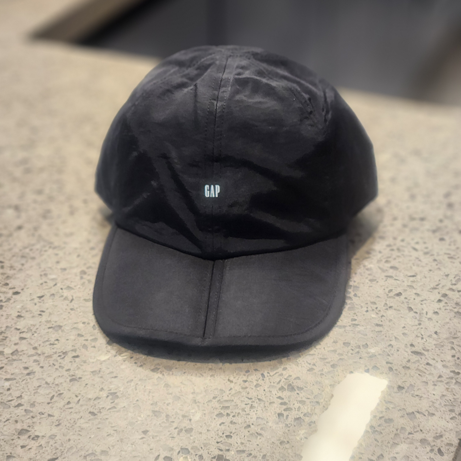 Yeezy Gap Engineered By Balenciaga Logo Cap Black 착용 스타일 - 2