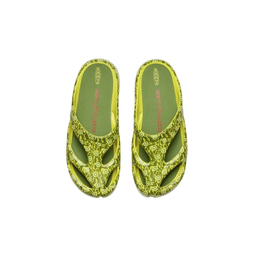 Keen x Atmos Shanti Arts Thc Cheetah Rainbow, Keen Shanti Clog Canteen Plaza Taupe 착용 스타일 - 3