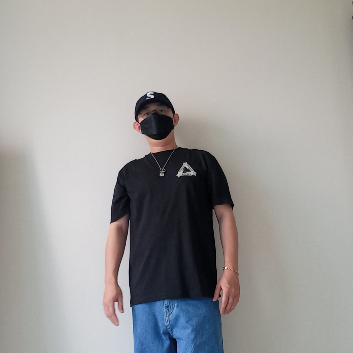 Palace Tri-OG T-Shirt Black - 24SS, Supreme Seersucker S Logo 6-Panel Black - 24SS 착용 스타일 - 5