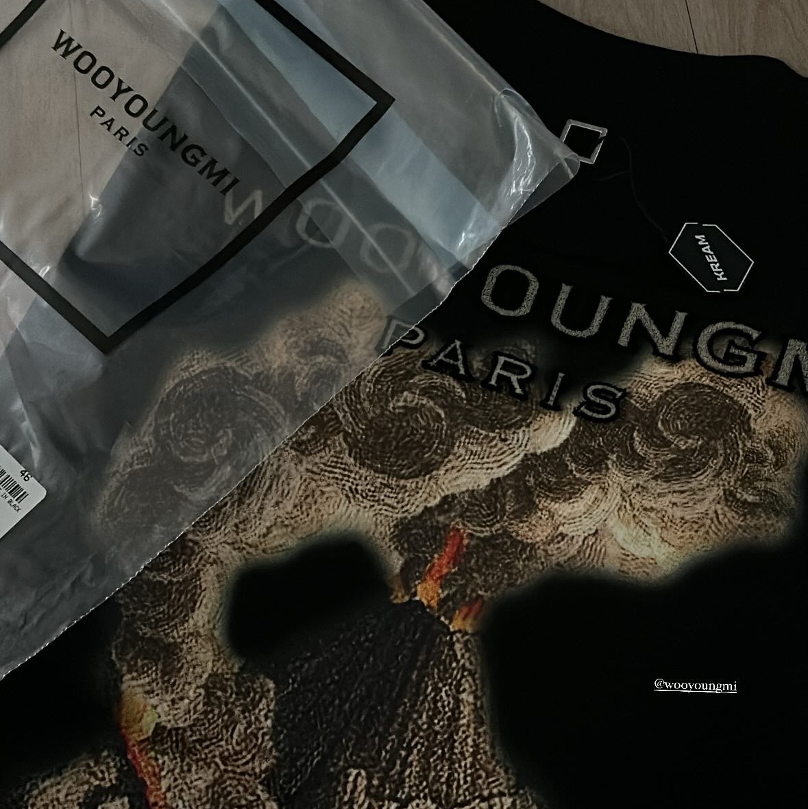 Wooyoungmi Volcano Back Logo T-Shirt Black - 23FW 착용 스타일