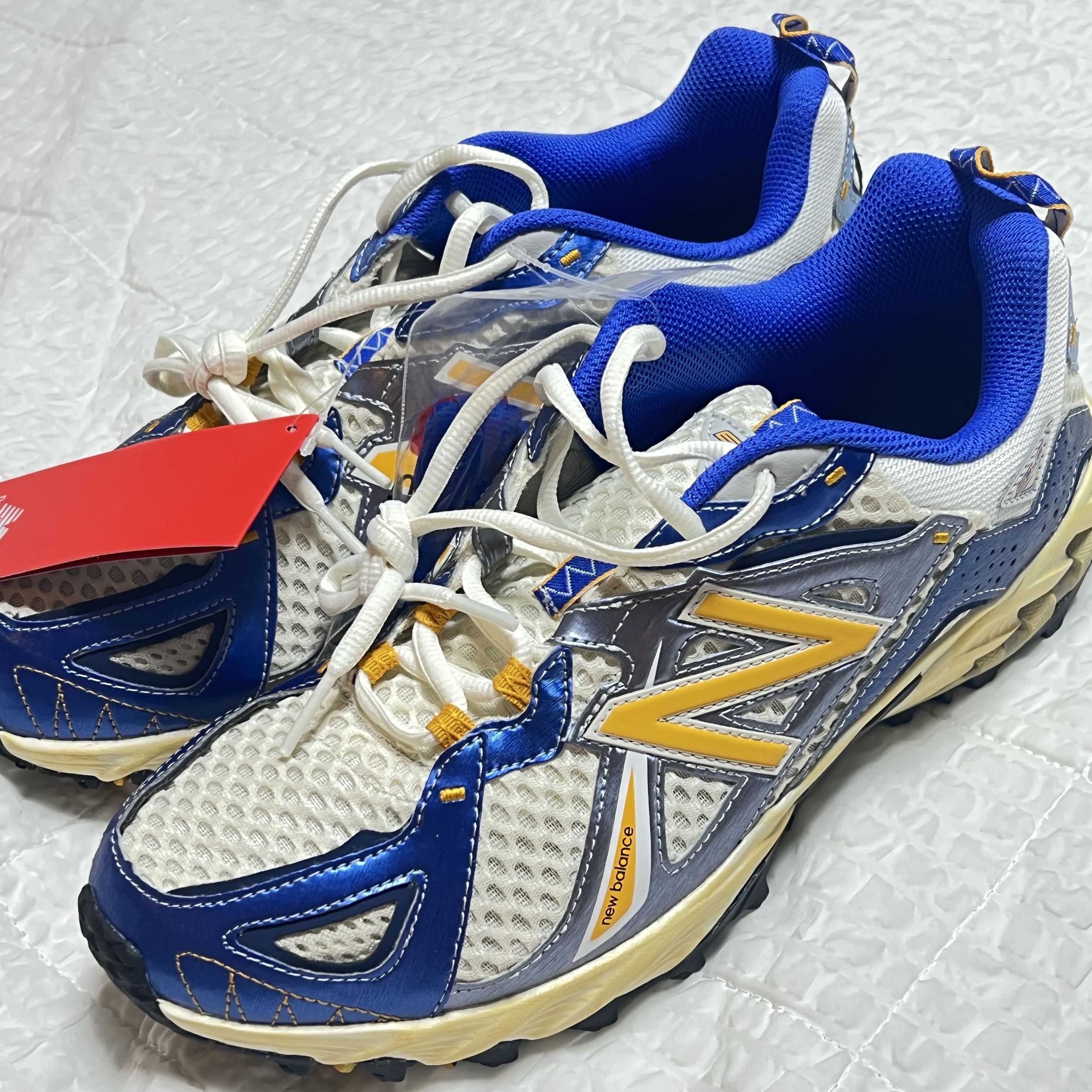 New Balance x Yeseyesee ML610 Atlantic Blue Varsity Gold 착용 스타일