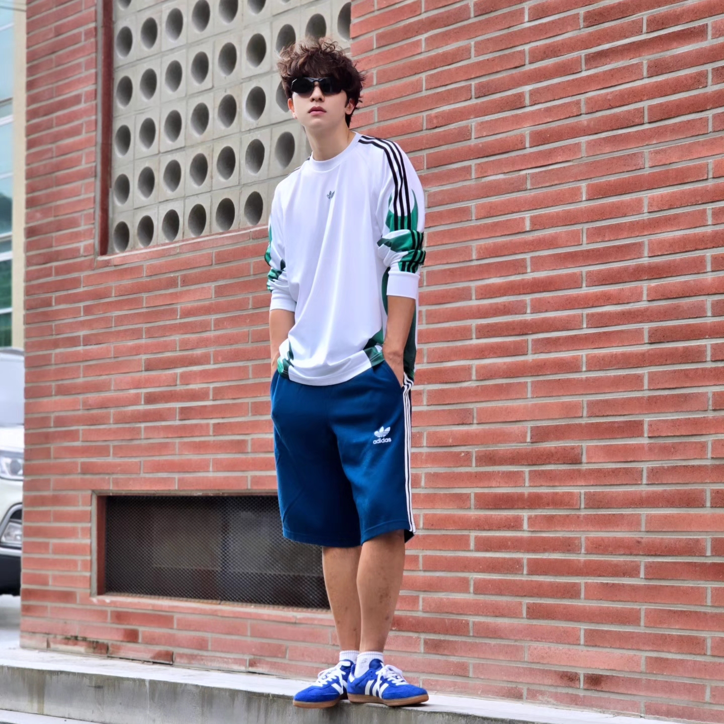 Adidas Samba OG Royal Blue 착용 스타일 - 2