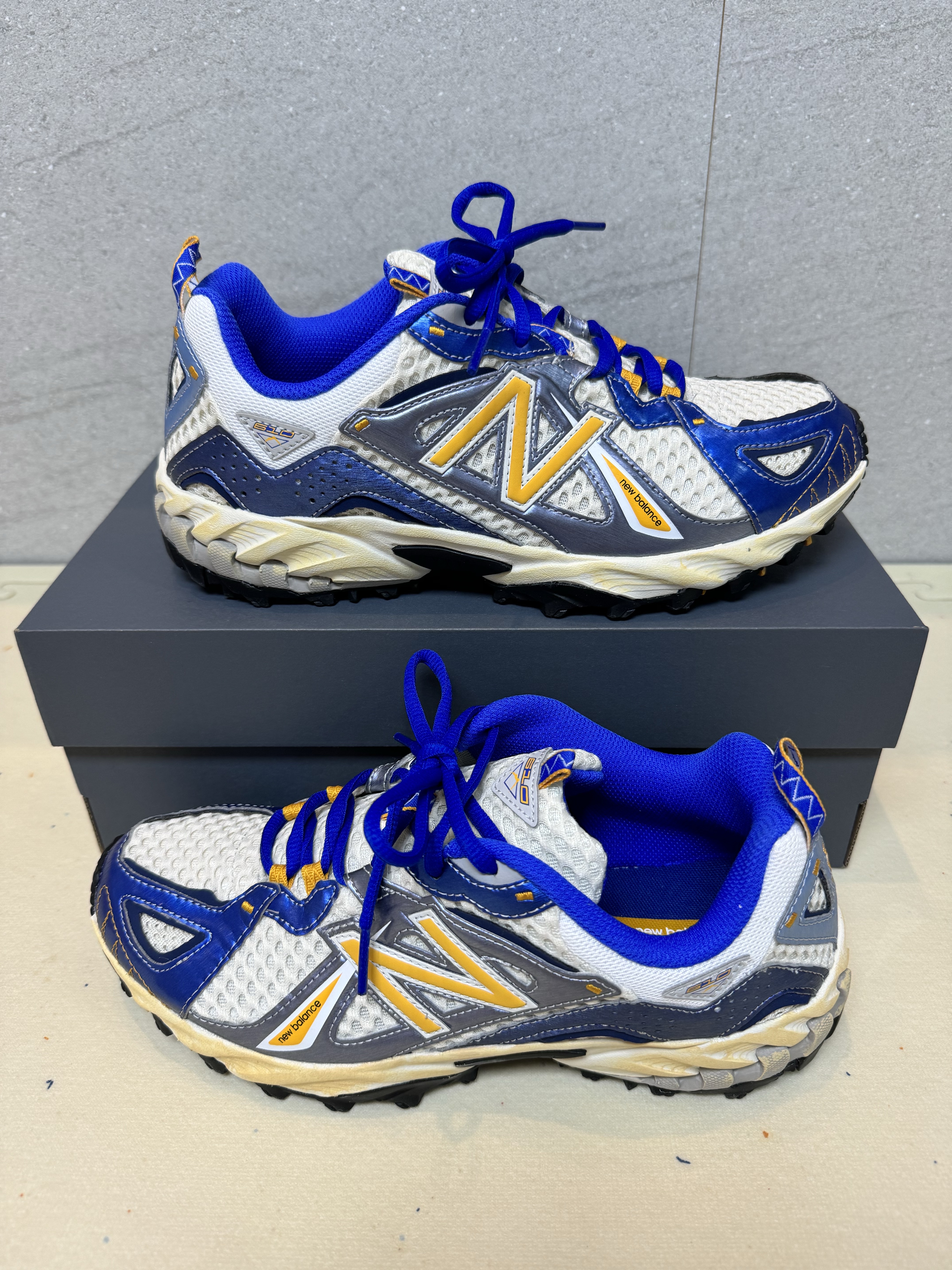 New Balance x Yeseyesee ML610 Atlantic Blue Varsity Gold 착용 스타일 - 4