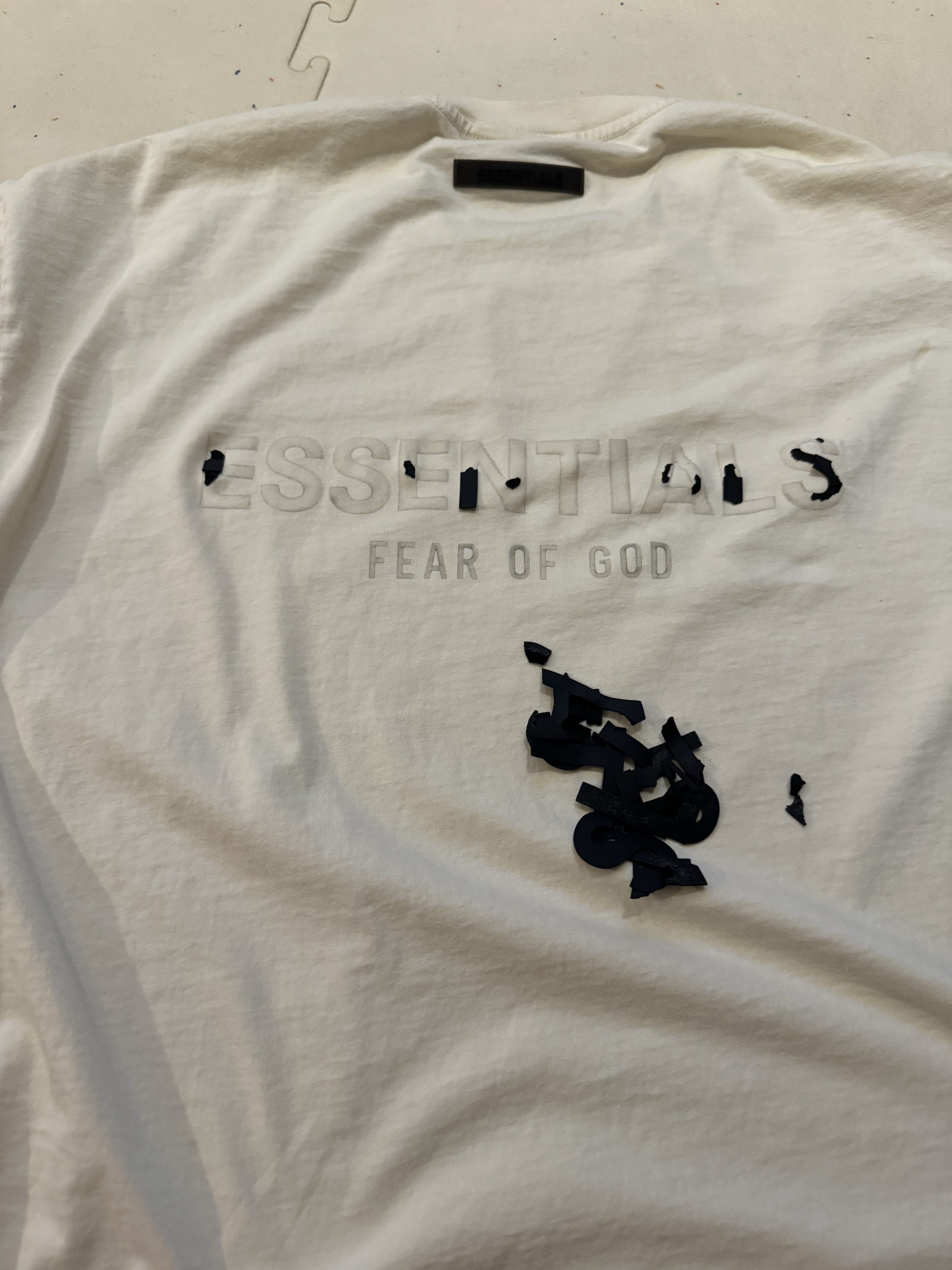 Essentials T-Shirt Cream - 21SS 착용 스타일 - 2