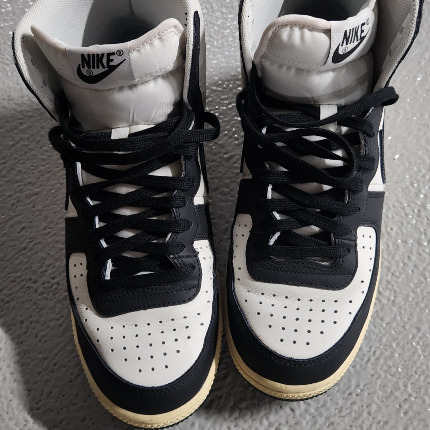 Nike Terminator High Black and Phantom 착용 스타일 - 2
