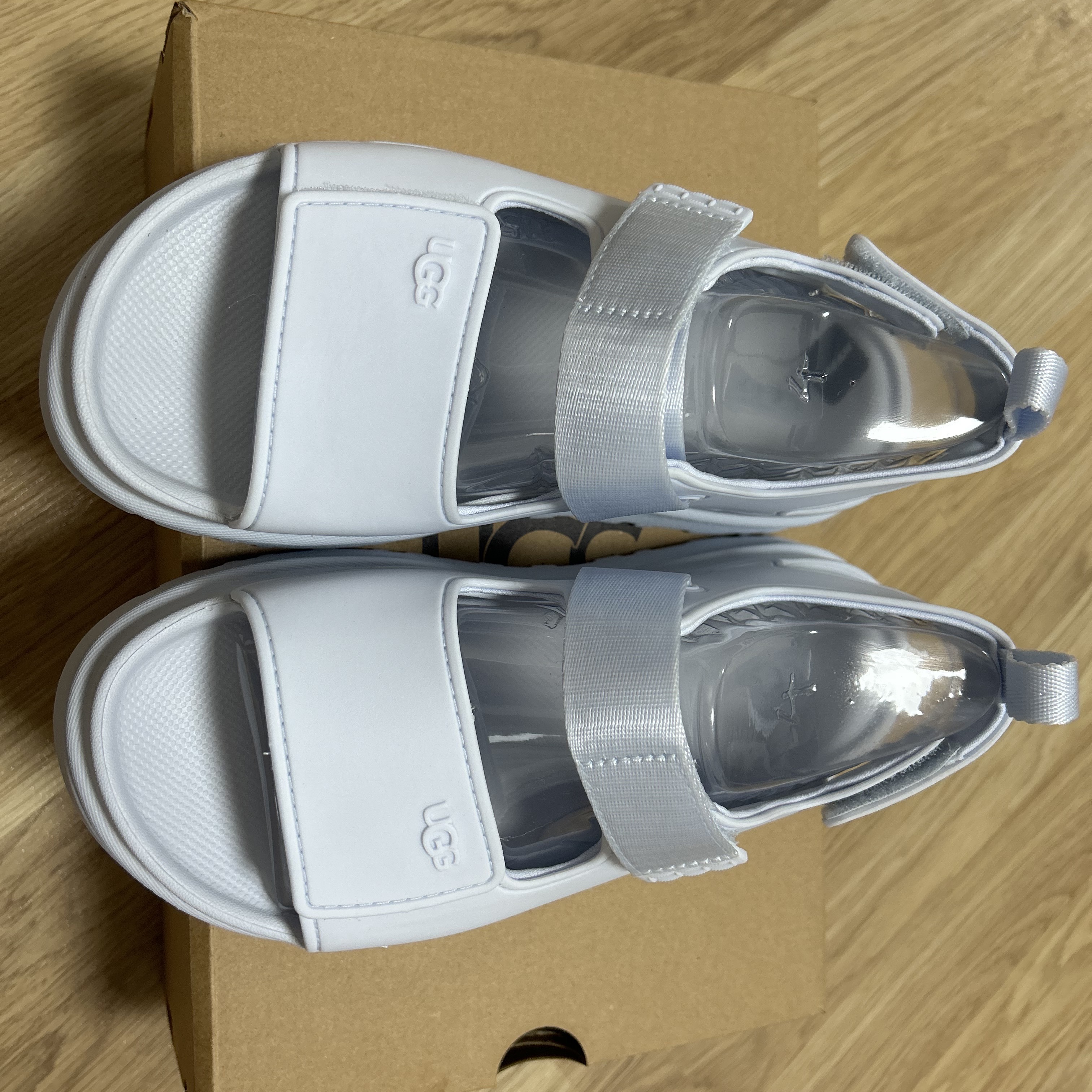 (Kids) UGG GoldenGlow Current 착용 스타일