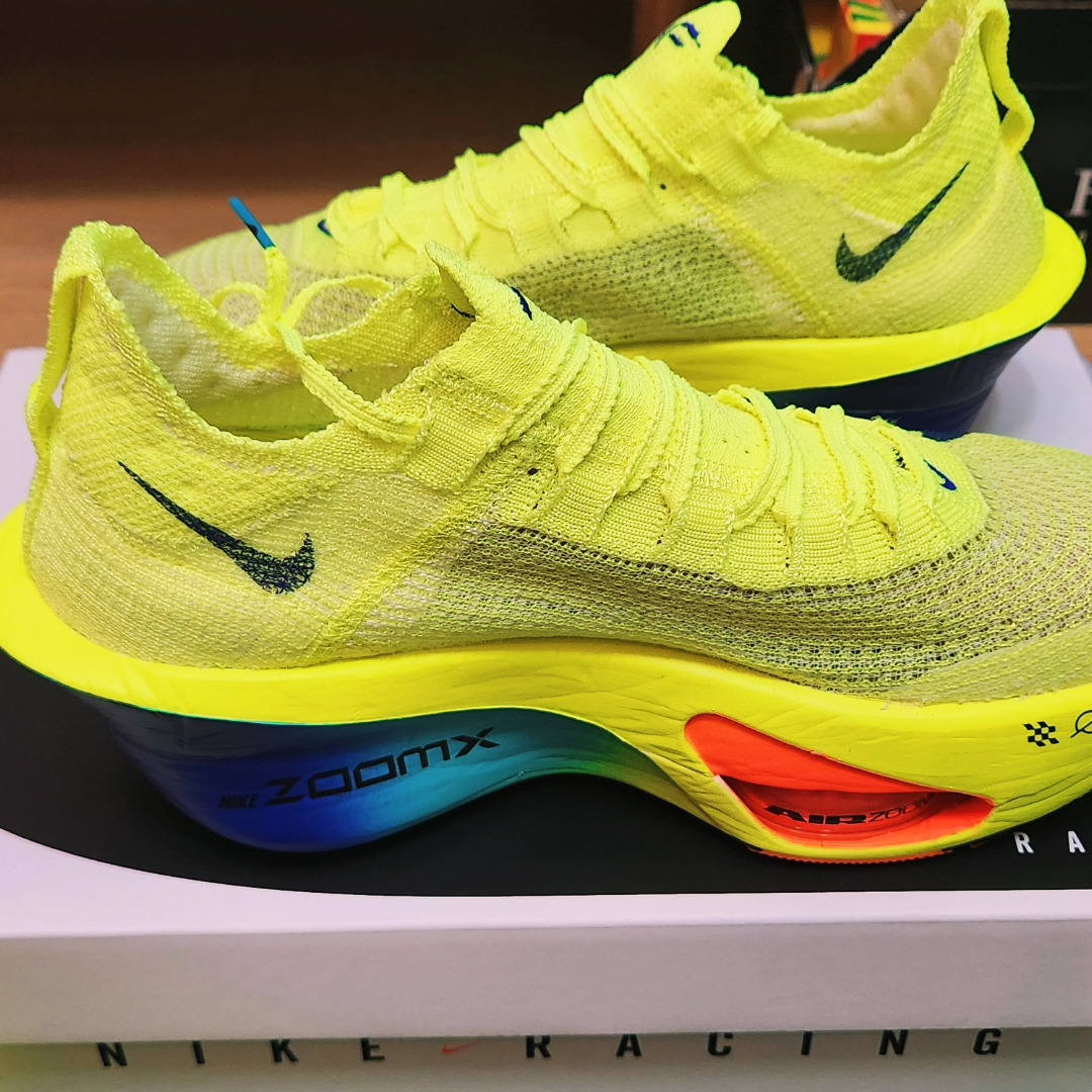 Nike Air Zoom Alphafly Next% 3 Volt 착용 스타일 - 4