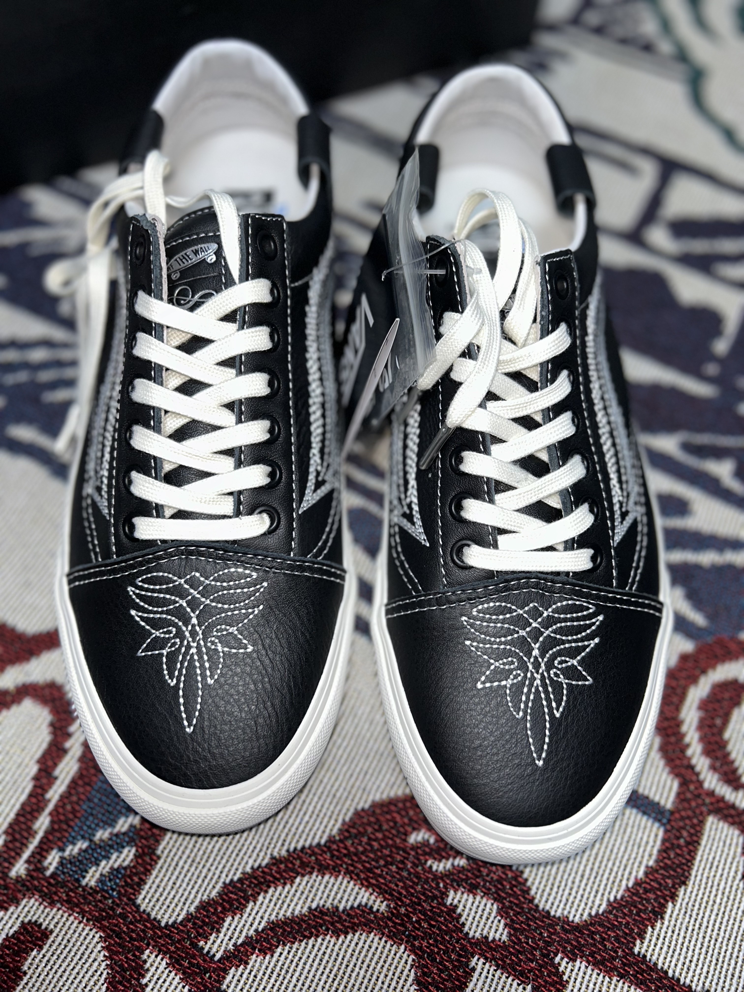 Vans Vault x Shane Gonzales OG Old Skool LX Black 착용 스타일 - 2