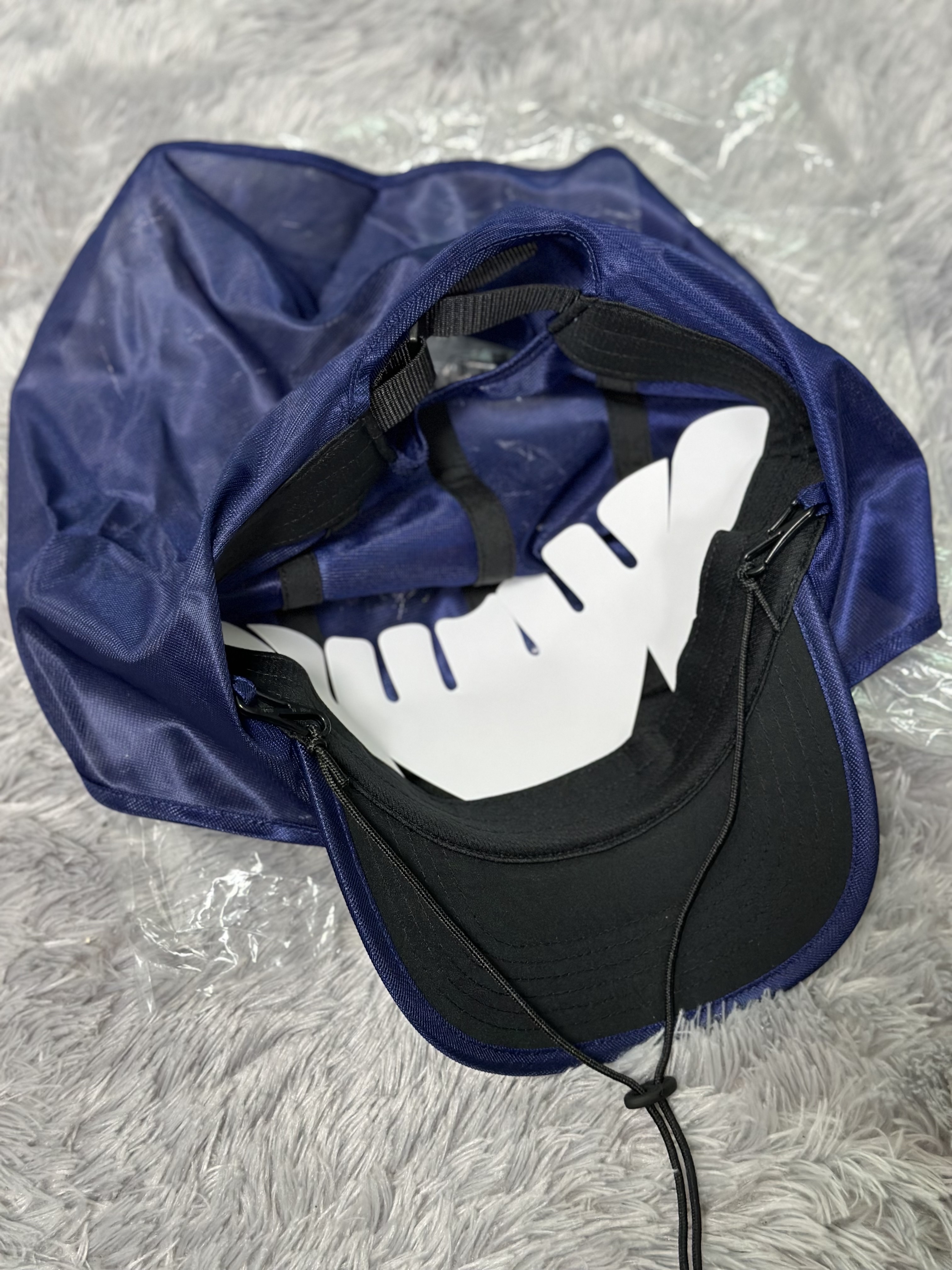 Supreme Mesh Sunshield Camp Cap Navy - 24SS 착용 스타일 - 2