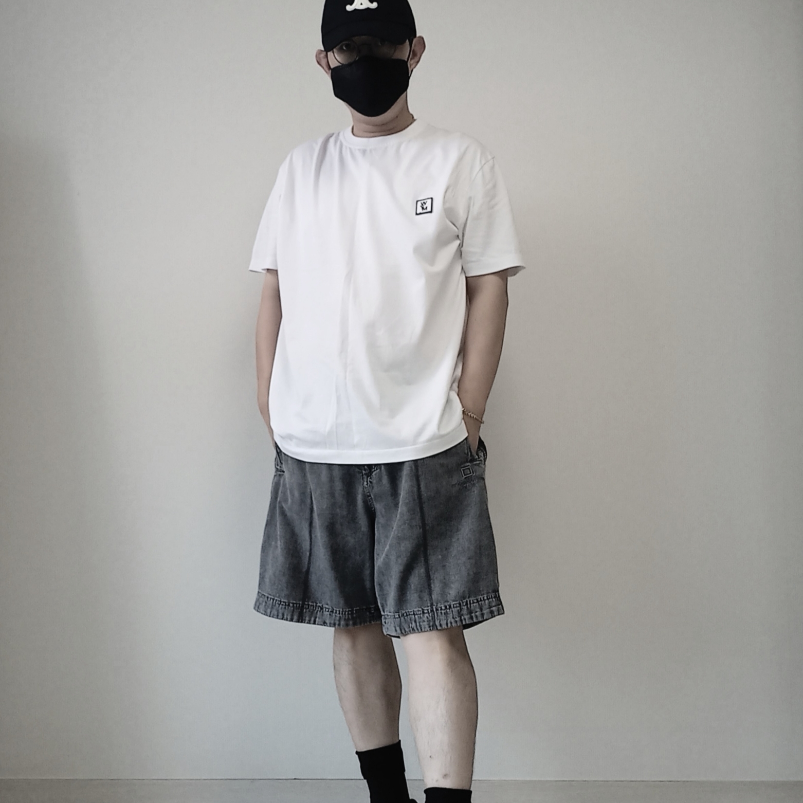 Wooyoungmi Cotton Back Logo T-Shirt White - 24SS, (W) Celine Triomphe Baseball Cap in Cotton Black 착용 스타일 - 4