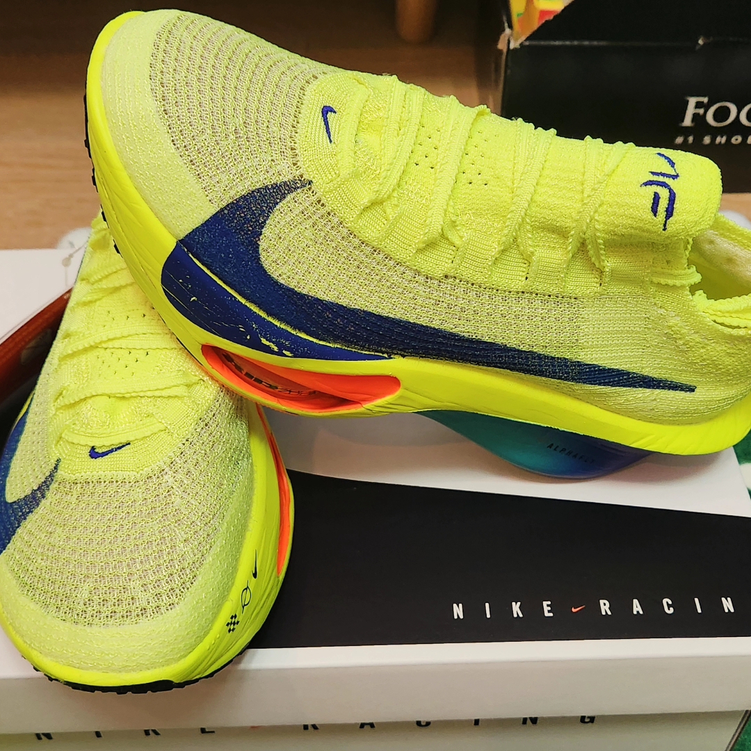 Nike Air Zoom Alphafly Next% 3 Volt 착용 스타일 - 3