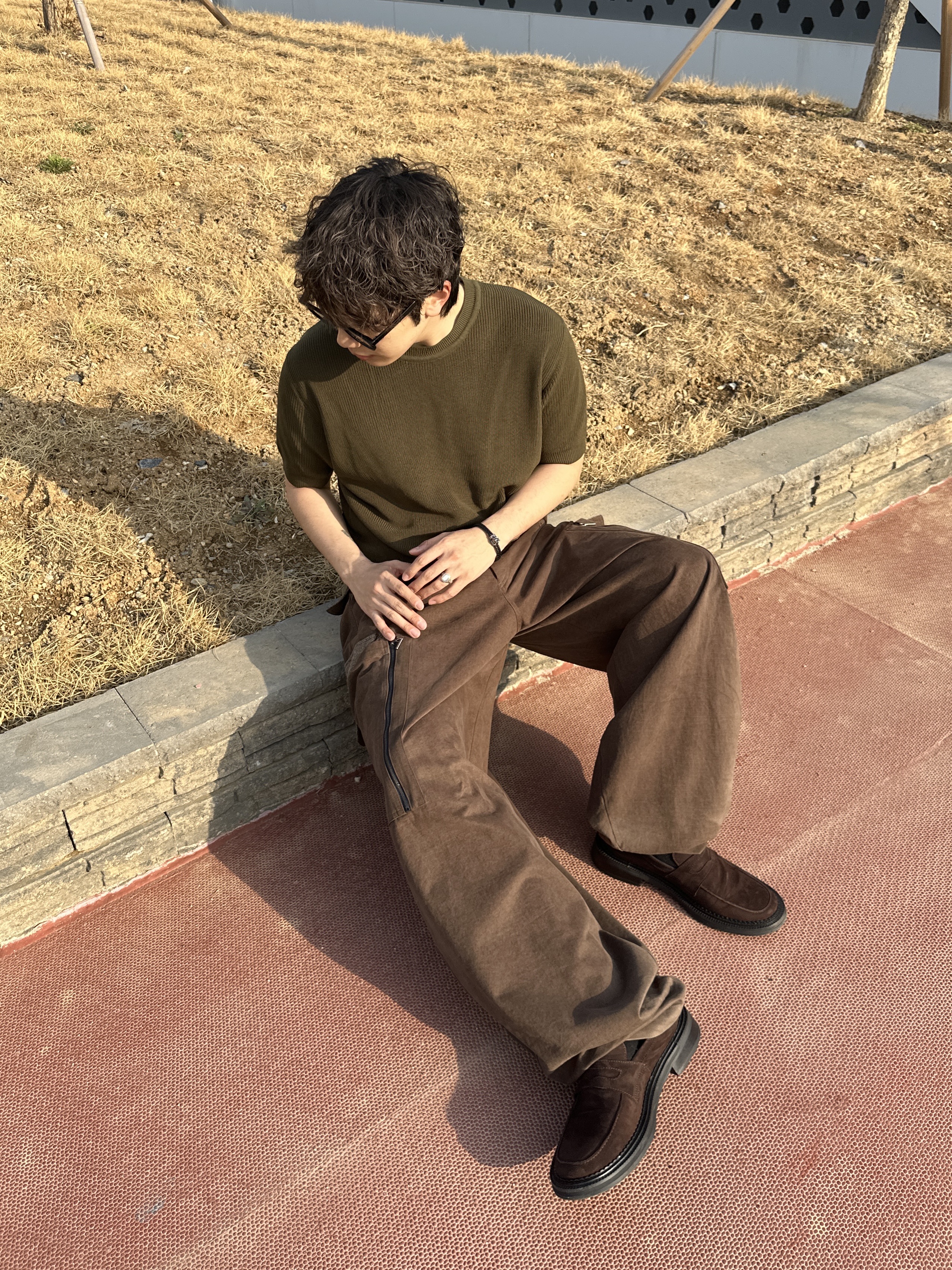 STU Suede Peny Loafers Brown 착용 스타일