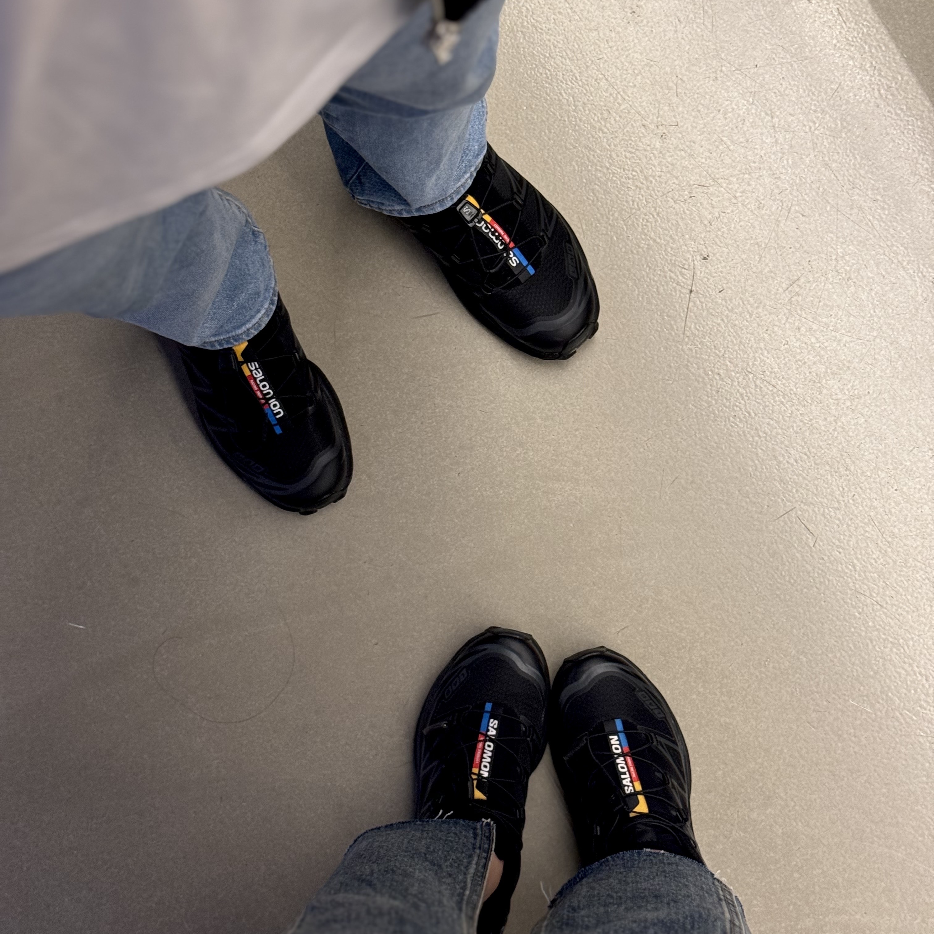 Salomon XT-6 ADV Black 착용 스타일
