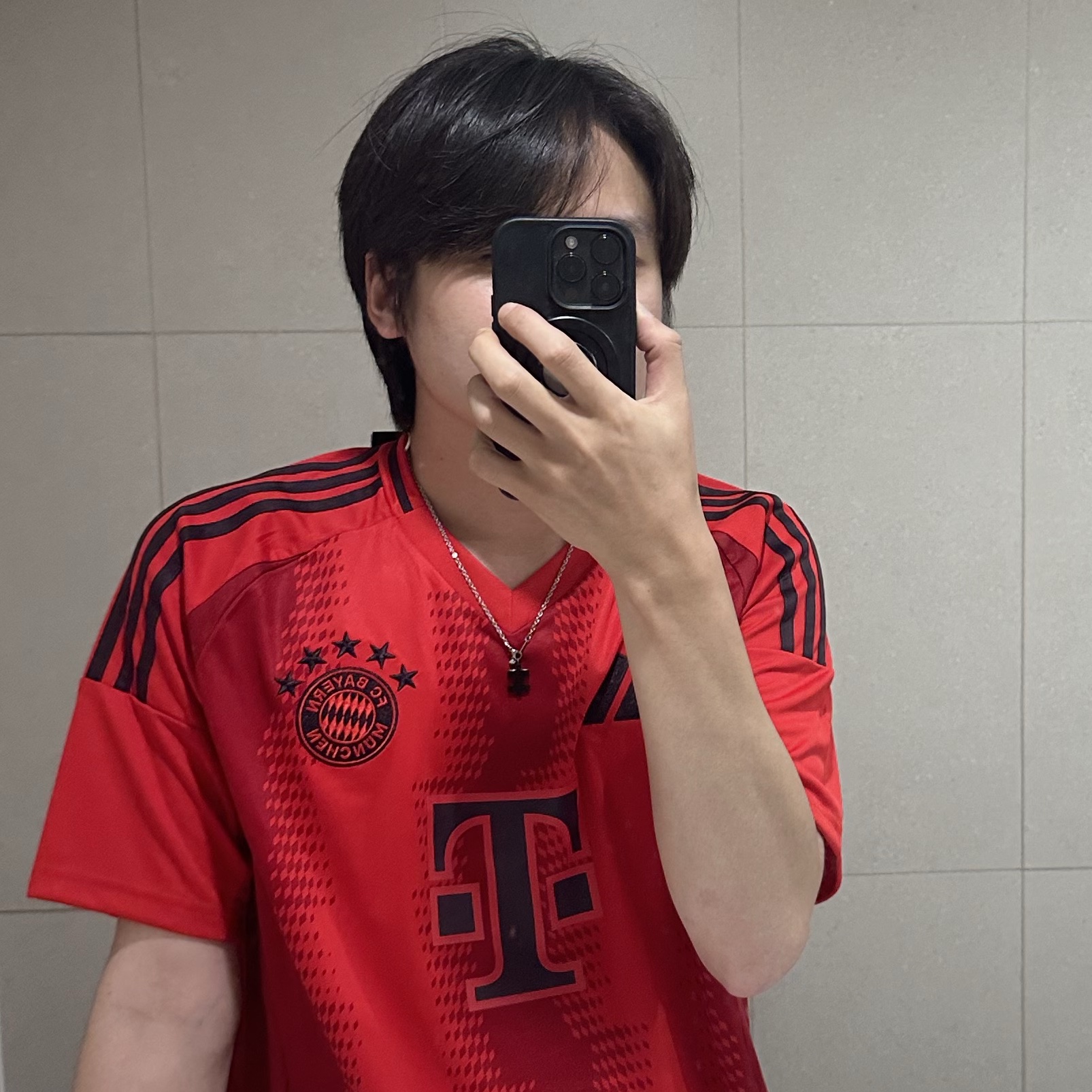 Adidas Bayern Munchen 2024/25 Home Jersey Red - KR Sizing (Non Marking Ver.) 착용 스타일