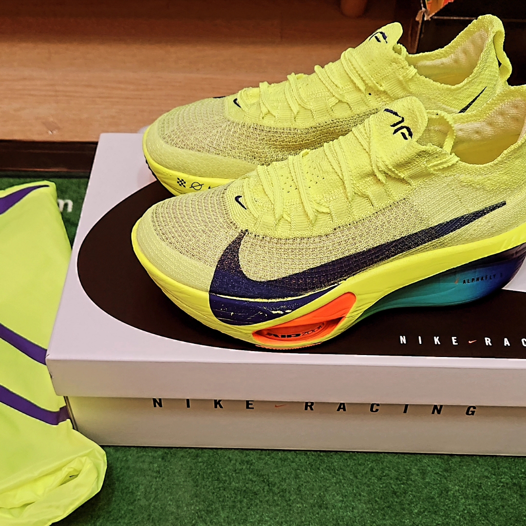 Nike Air Zoom Alphafly Next% 3 Volt 착용 스타일 - 1