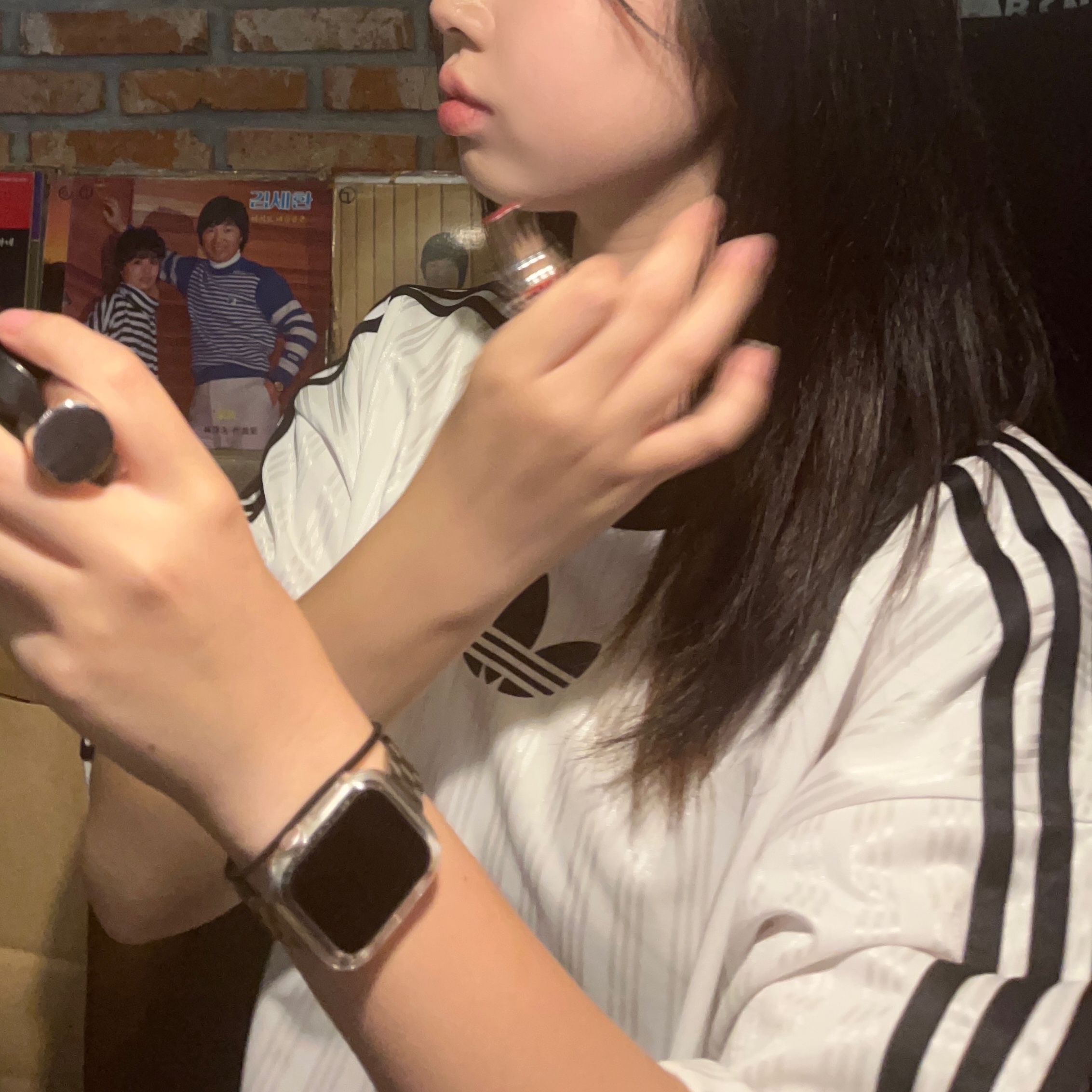Adidas Adicolor T-Shirt White Black - KR Sizing 착용 스타일 - 2
