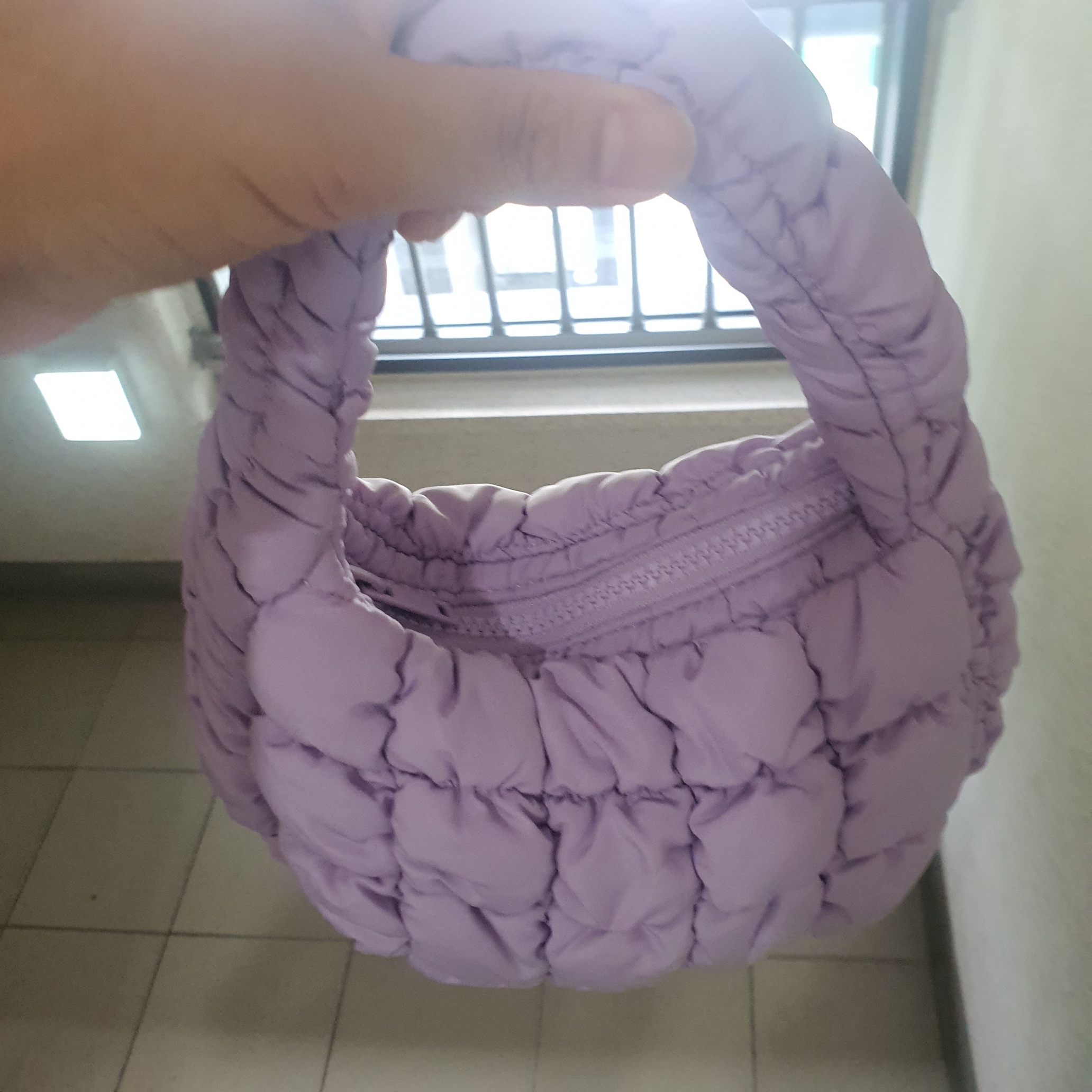 COS Quilted Micro Bag Purple 착용 스타일
