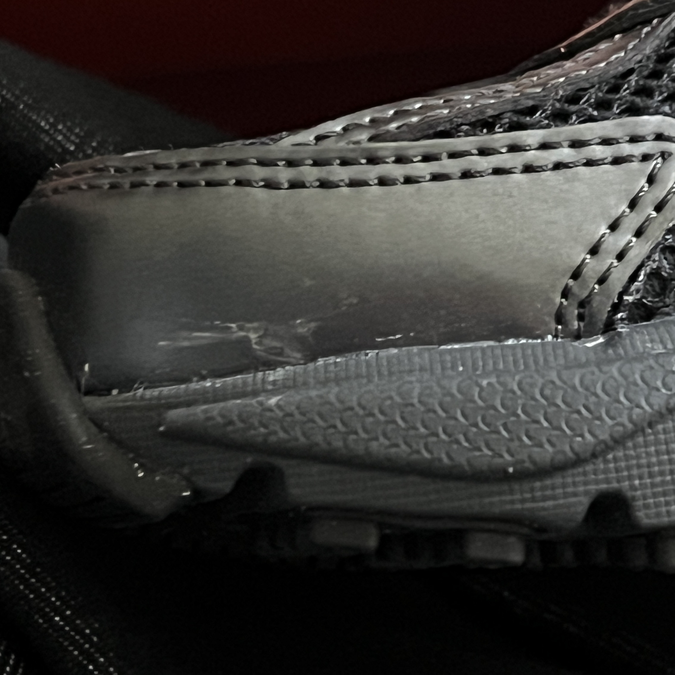 Nike V2K Run Black Anthracite 착용 스타일