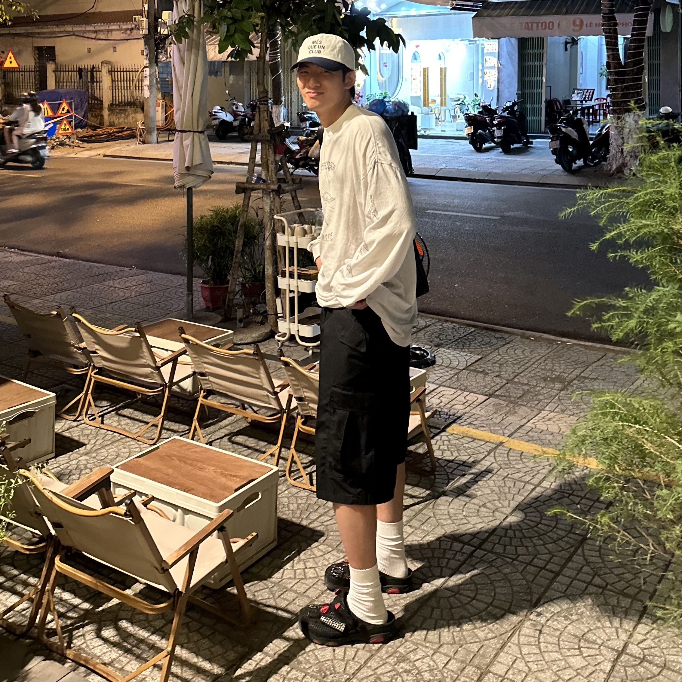 Crocs x Staple Classic All Terrain Clog Black 착용 스타일