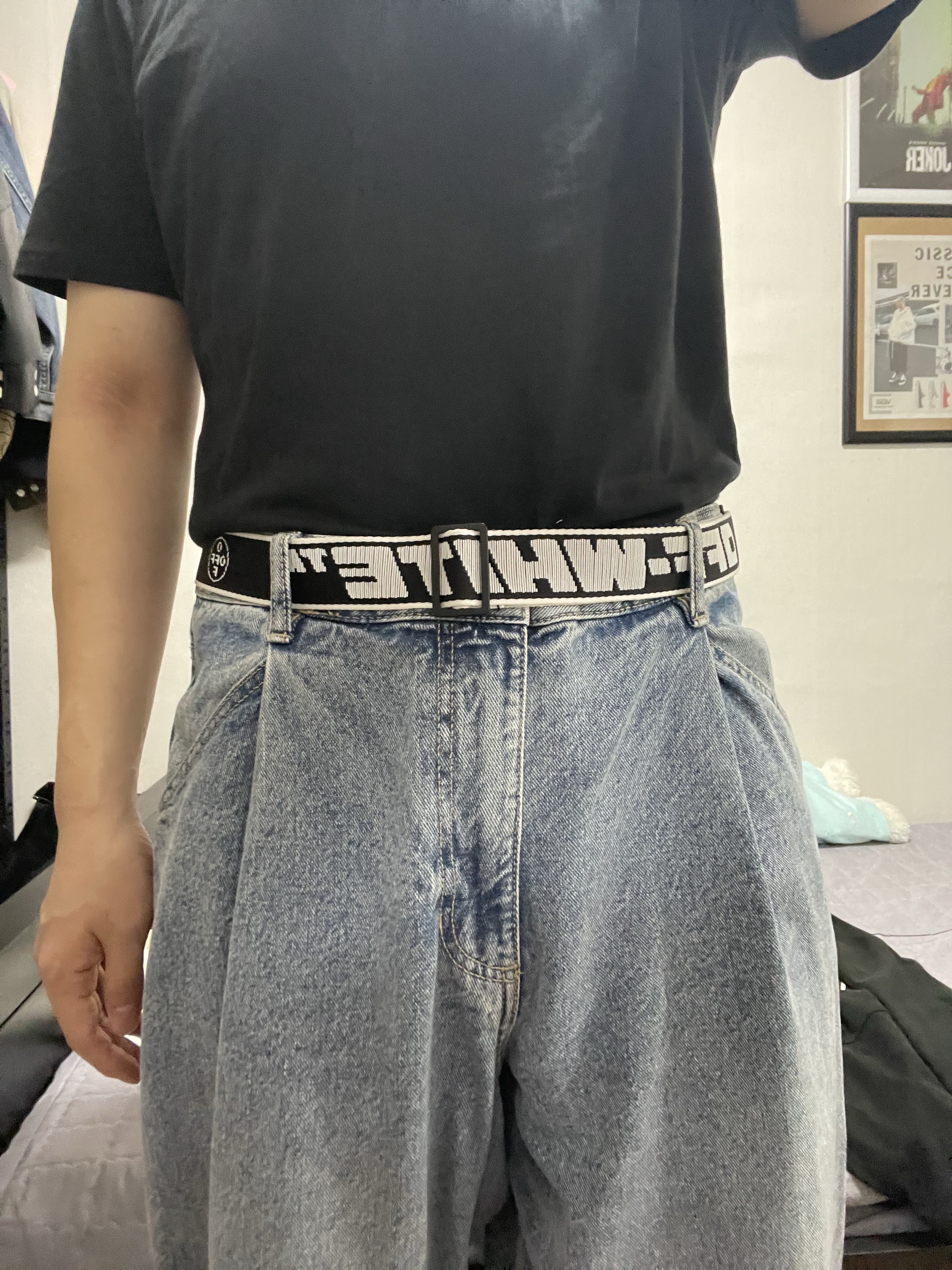 Off-White x Amore Pacific Protection Box (Without Cosmetics) 착용 스타일 - 3