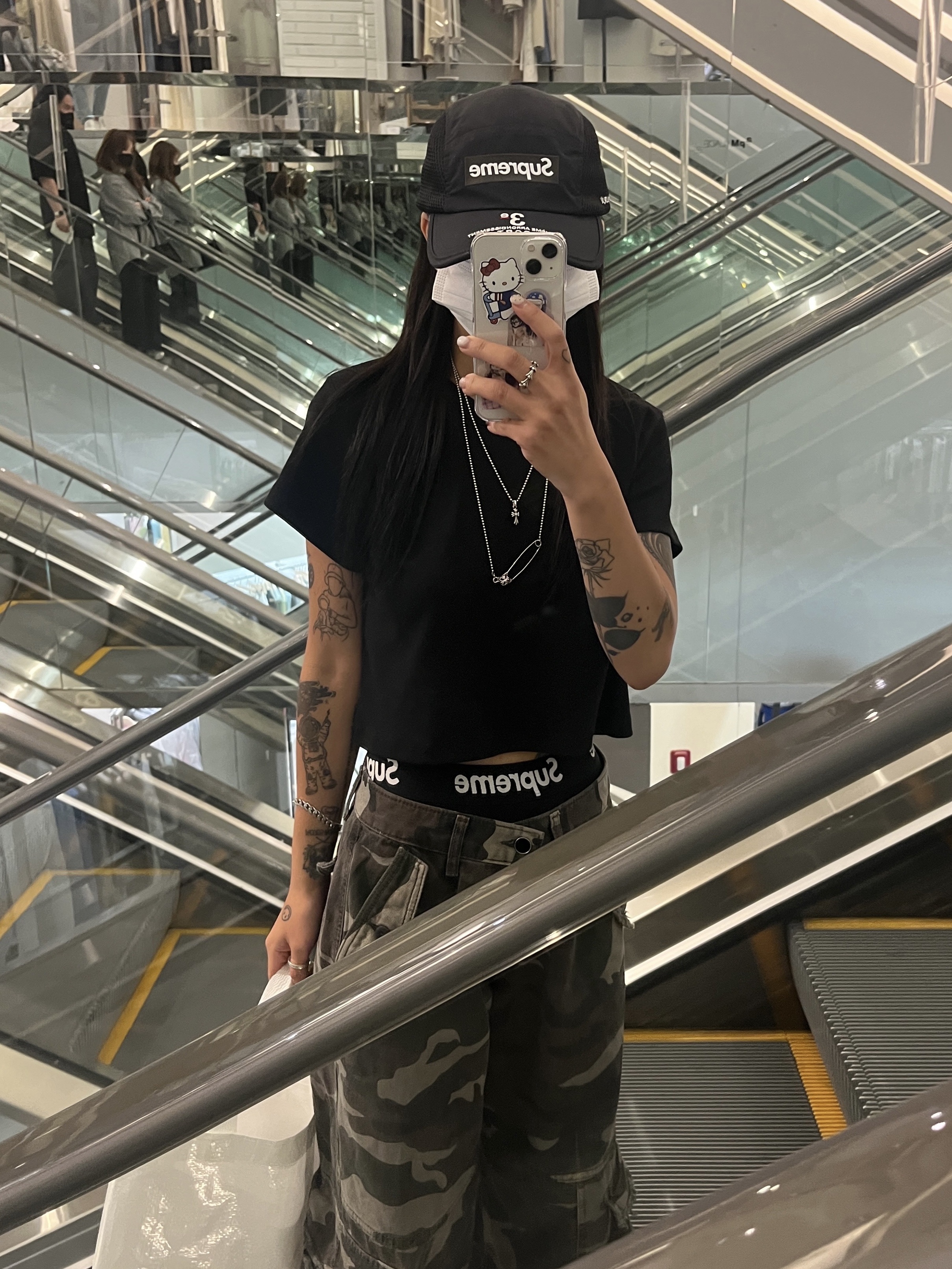 Supreme Mesh Side Panel Camp Cap Black - 24SS, Supreme Hanes Boxer Briefs Black (4 Pack) 착용 스타일