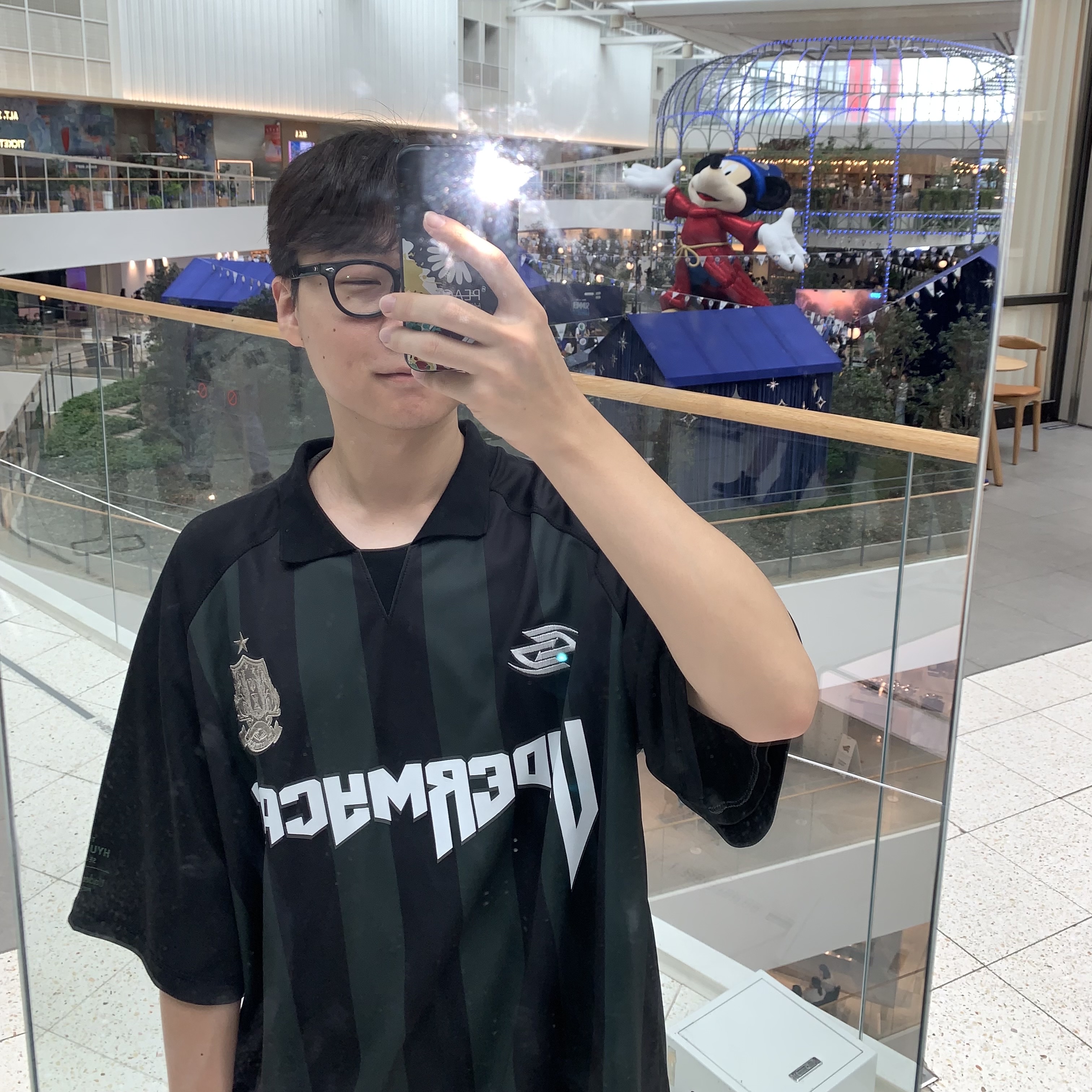 Undermycar Wolfen Bold Stripe Football Jersey Sycamore - 23FW (The Hyundai Seoul Exclusive), Oofos OOriginal Black 착용 스타일 - 2