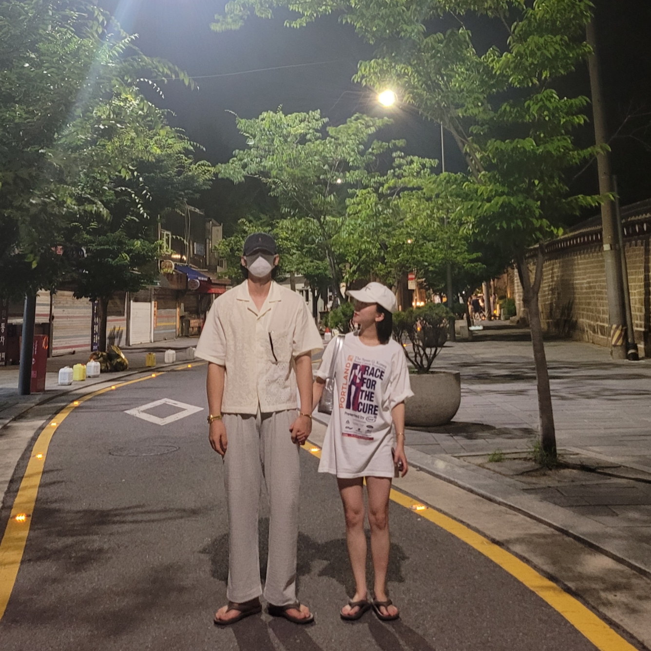 New Balance x Taw&Toe Flip Flop Dark Brown 착용 스타일