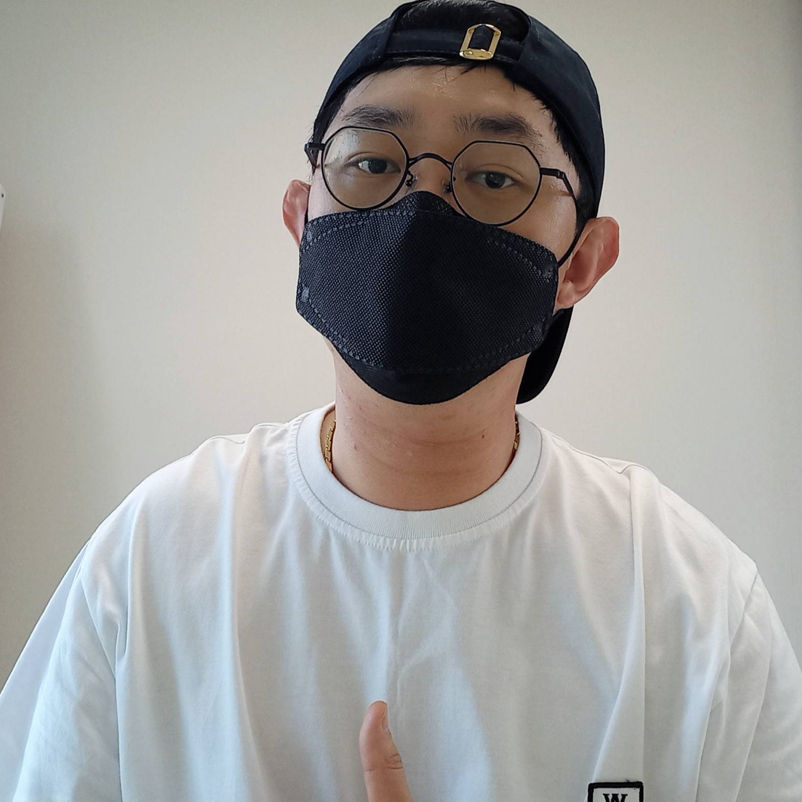 Wooyoungmi Cotton Back Logo T-Shirt White - 24SS, (W) Celine Triomphe Baseball Cap in Cotton Black 착용 스타일 - 6
