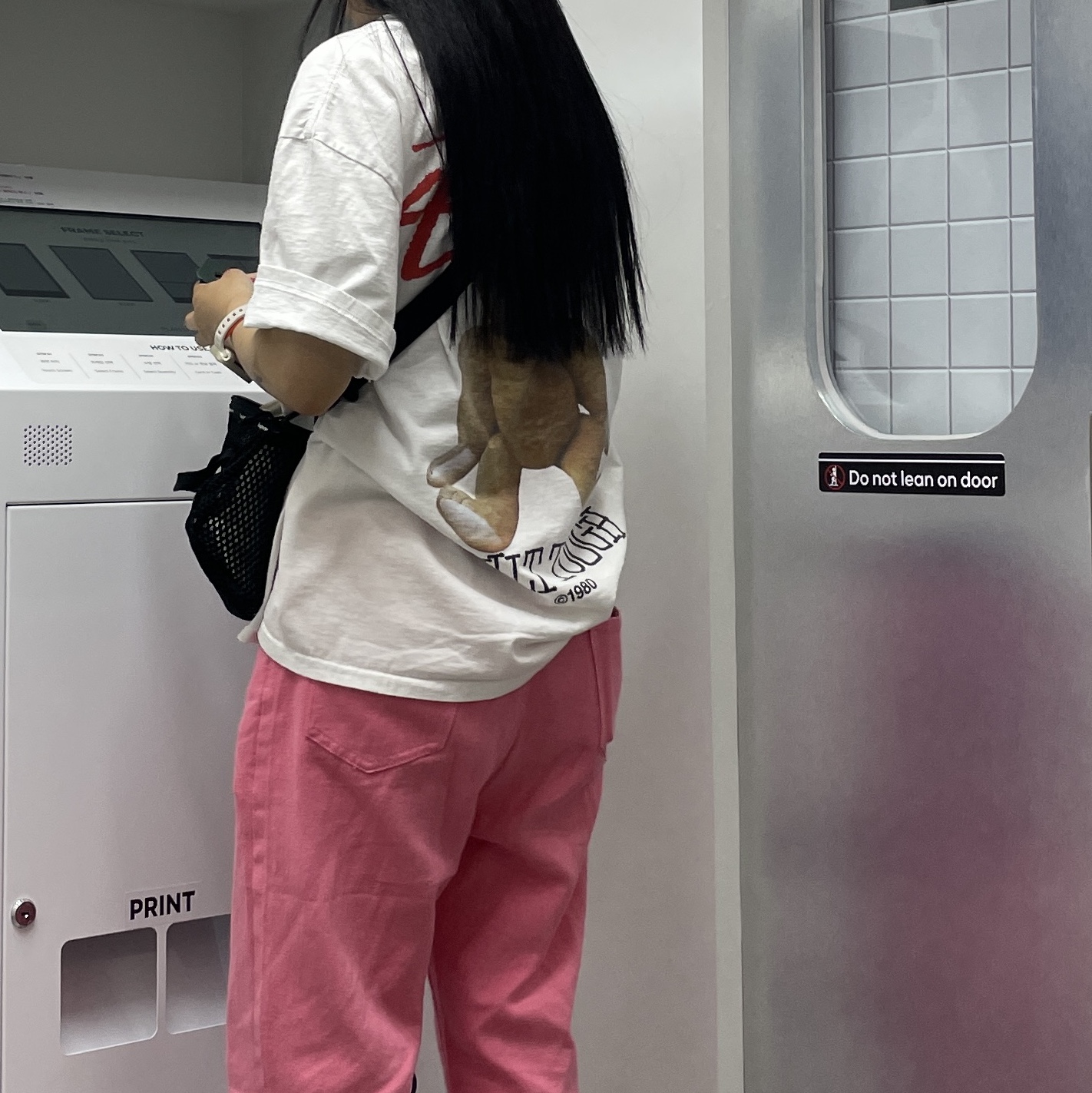 Stussy Built Tough T-Shirt White, Adidas Yeezy Slide Onyx 착용 스타일 - 3