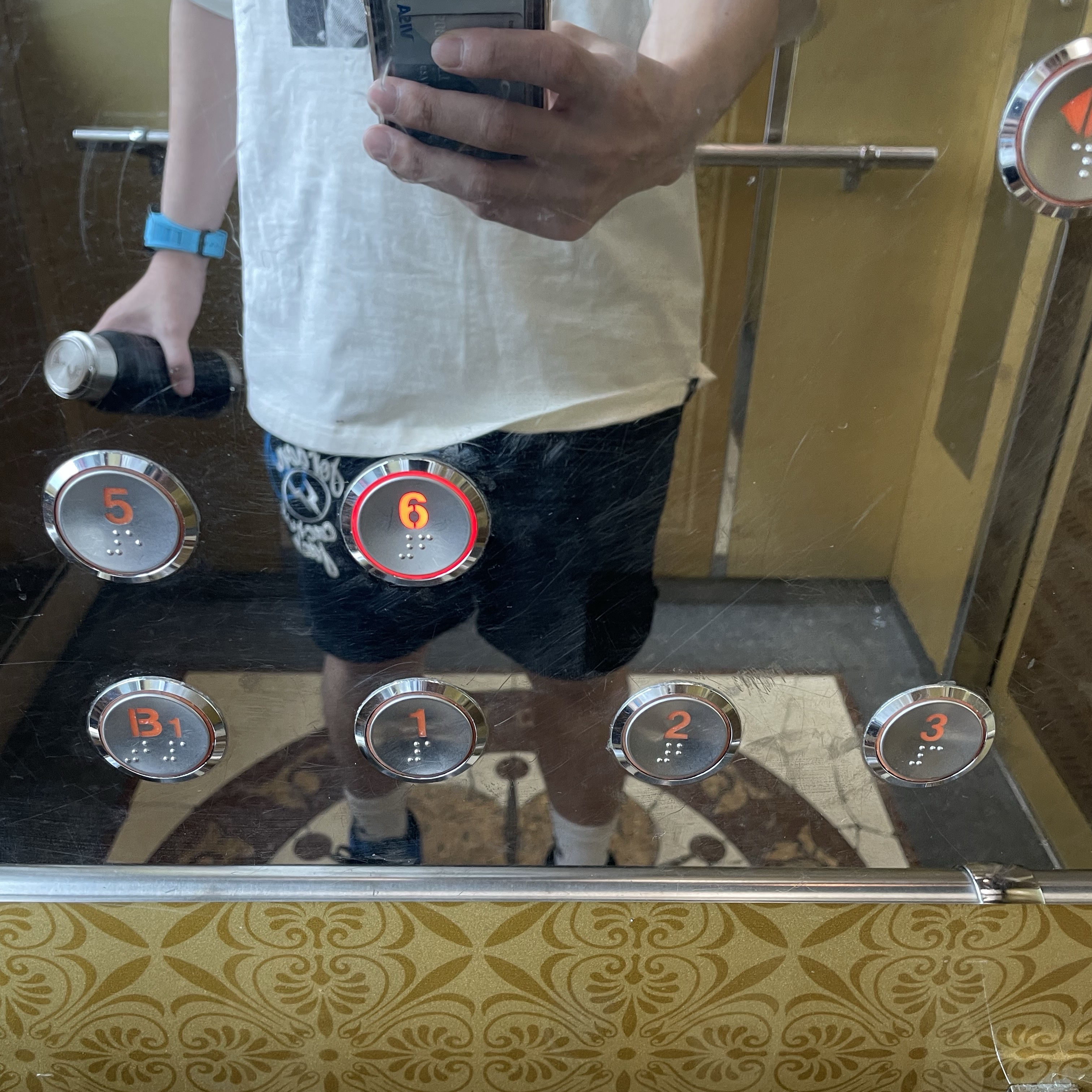 Jordan x Travis Scott x Fragment Shorts Black (DJ0617-010), Jordan x Travis Scott x Fragment T-Shirt Sail (DJ0619-133) 착용 스타일