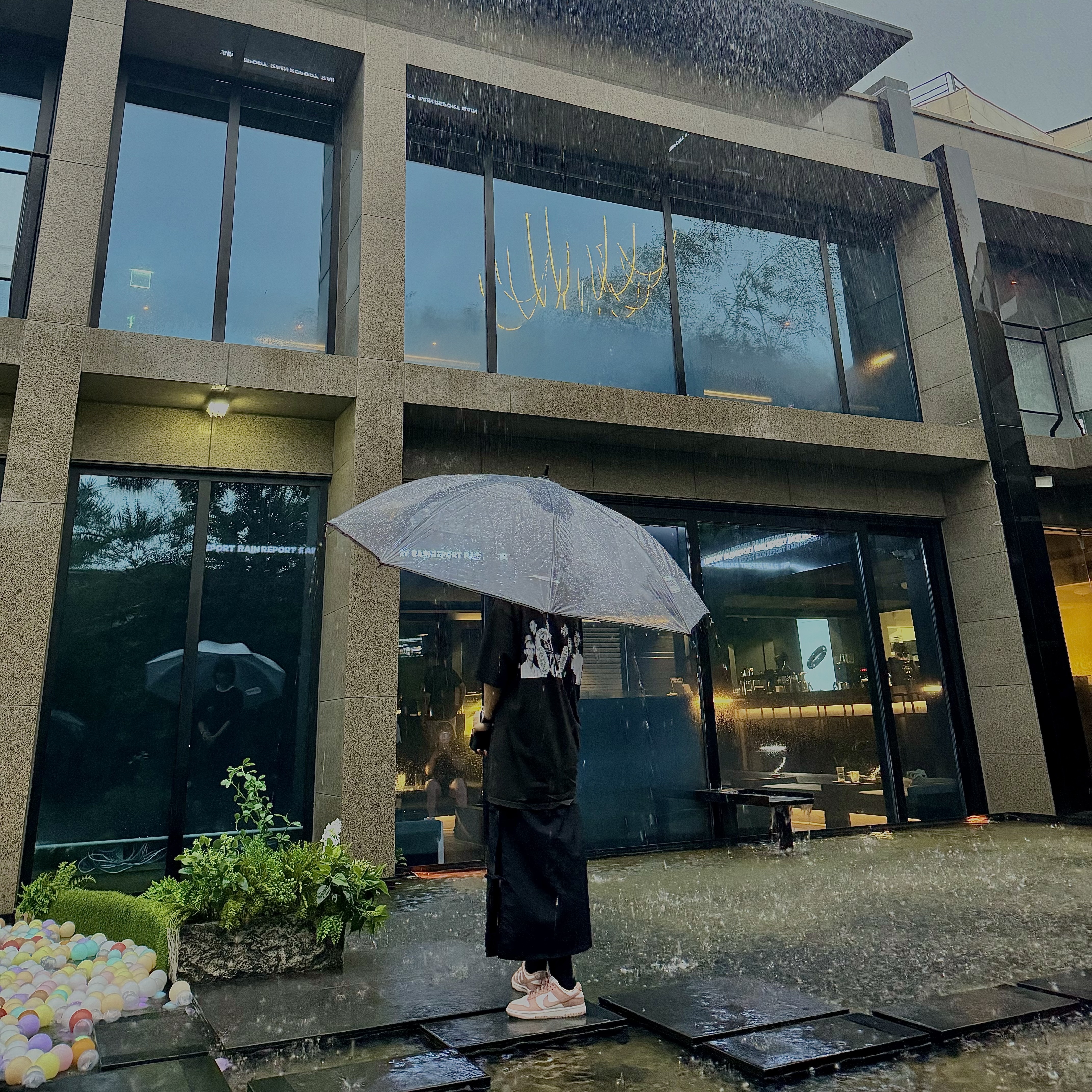 Stussy x Martine Rose Collage Pigment Dyed T-Shirt Black, (W) Nike Dunk Low Rose Whisper 착용 스타일