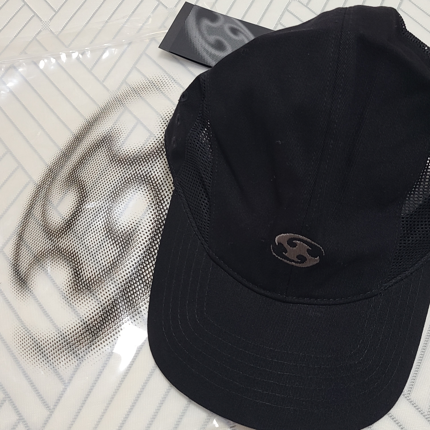 Sansan Gear Curve Panel Cap Black - 24SS 착용 스타일