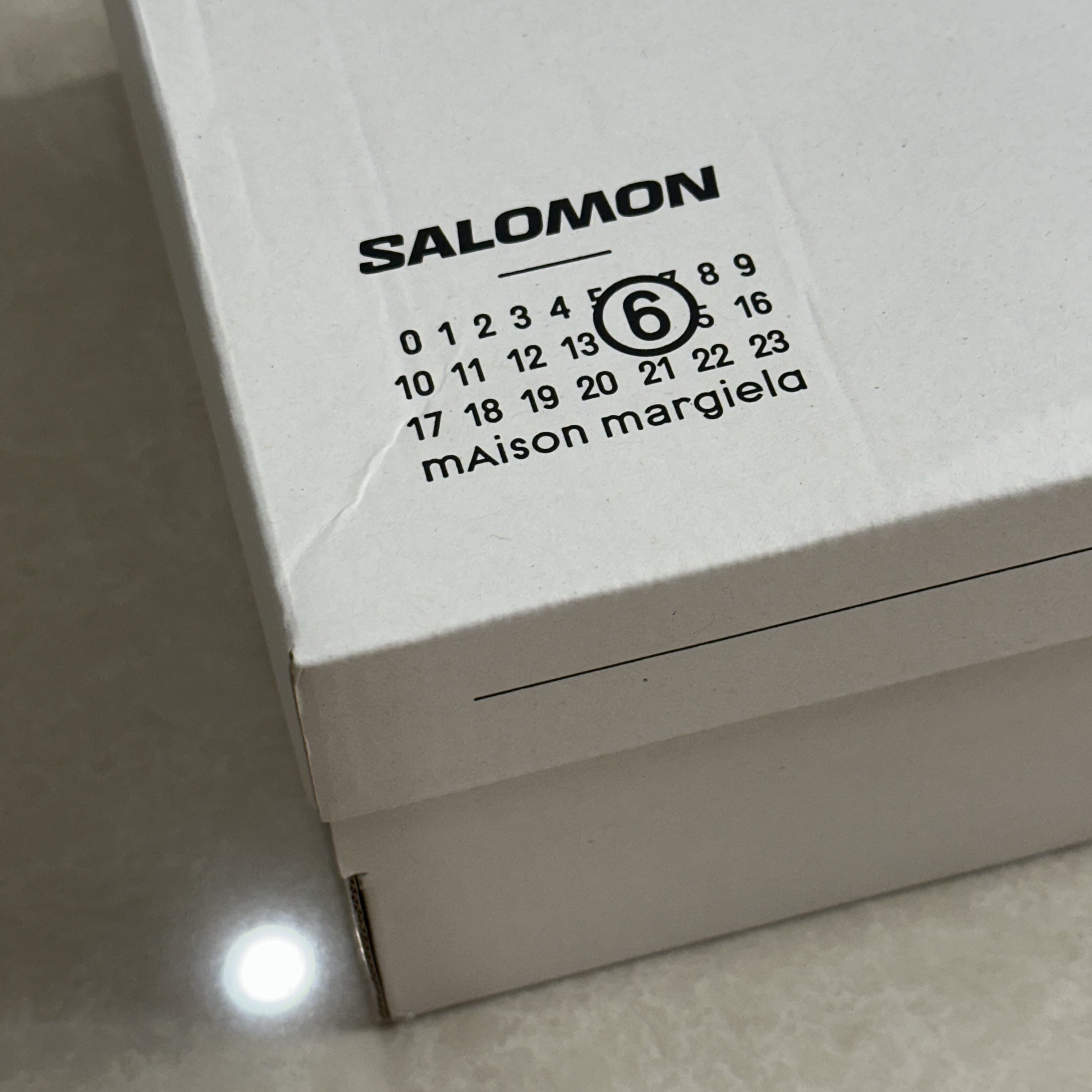 Salomon x MM6 Maison Margiela X-ALP White 착용 스타일 - 1