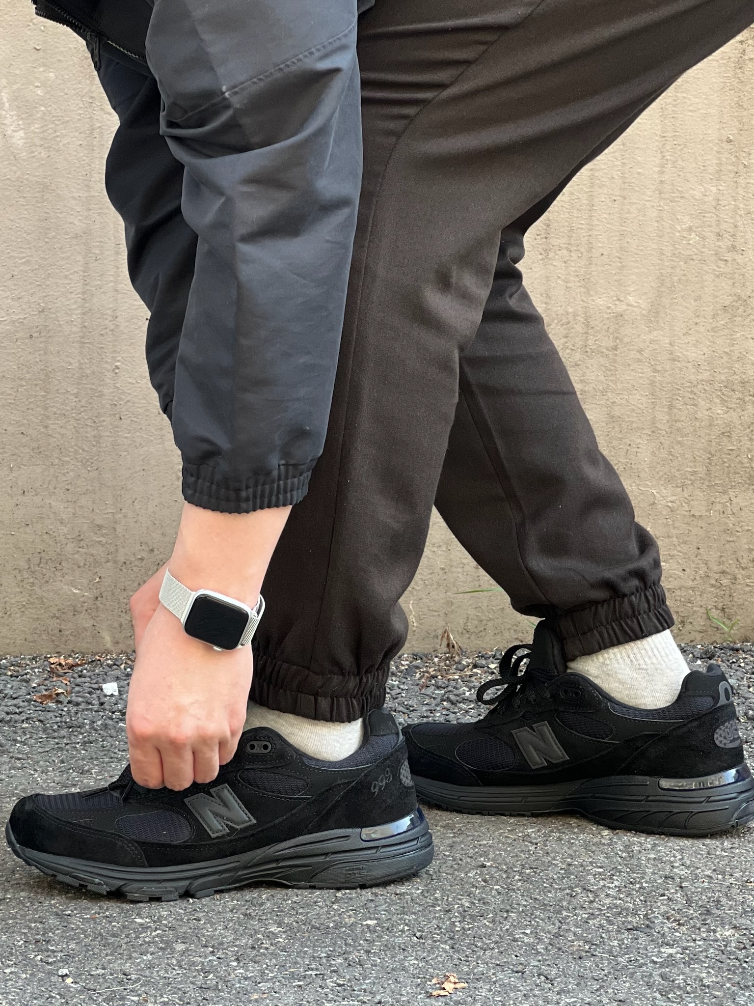 New Balance 993 Made in USA Triple Black - D Standard 착용 스타일 - 4