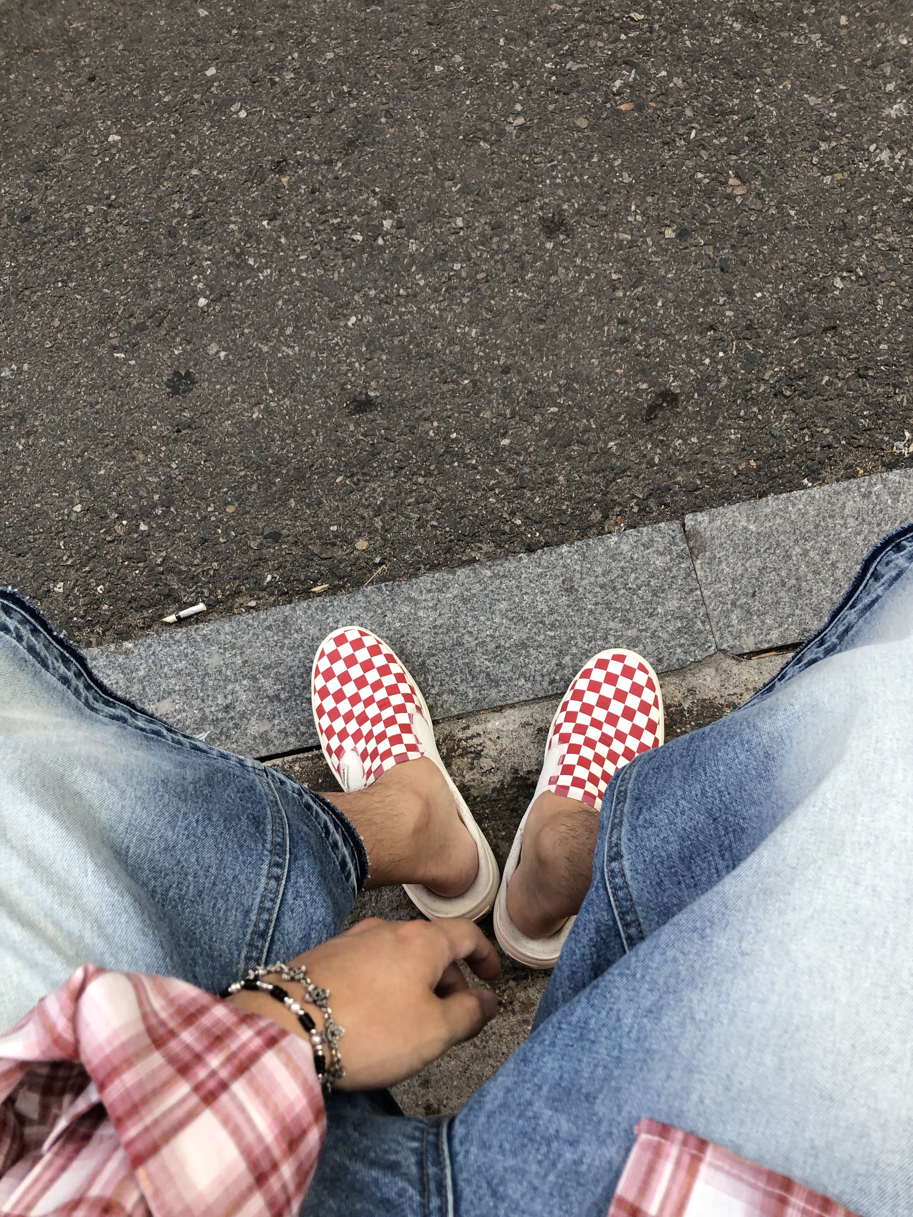 Vans ComfyCush One Checkerboard Racing Red Marshmallow 착용 스타일