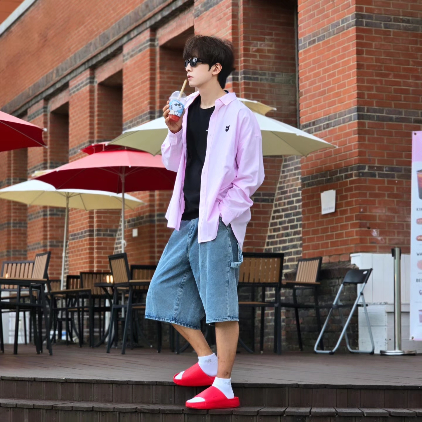 Nike Calm Slide University Red 착용 스타일 - 1
