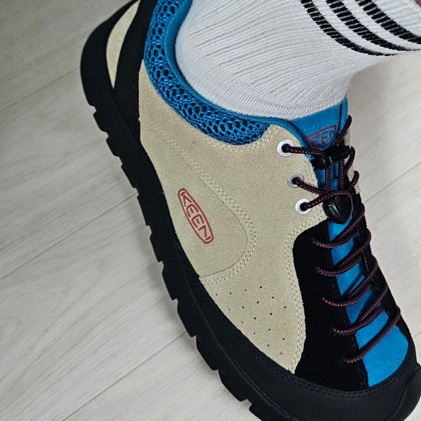 Keen Jasper Rocks SP Sneakers Beige 착용 스타일 - 1