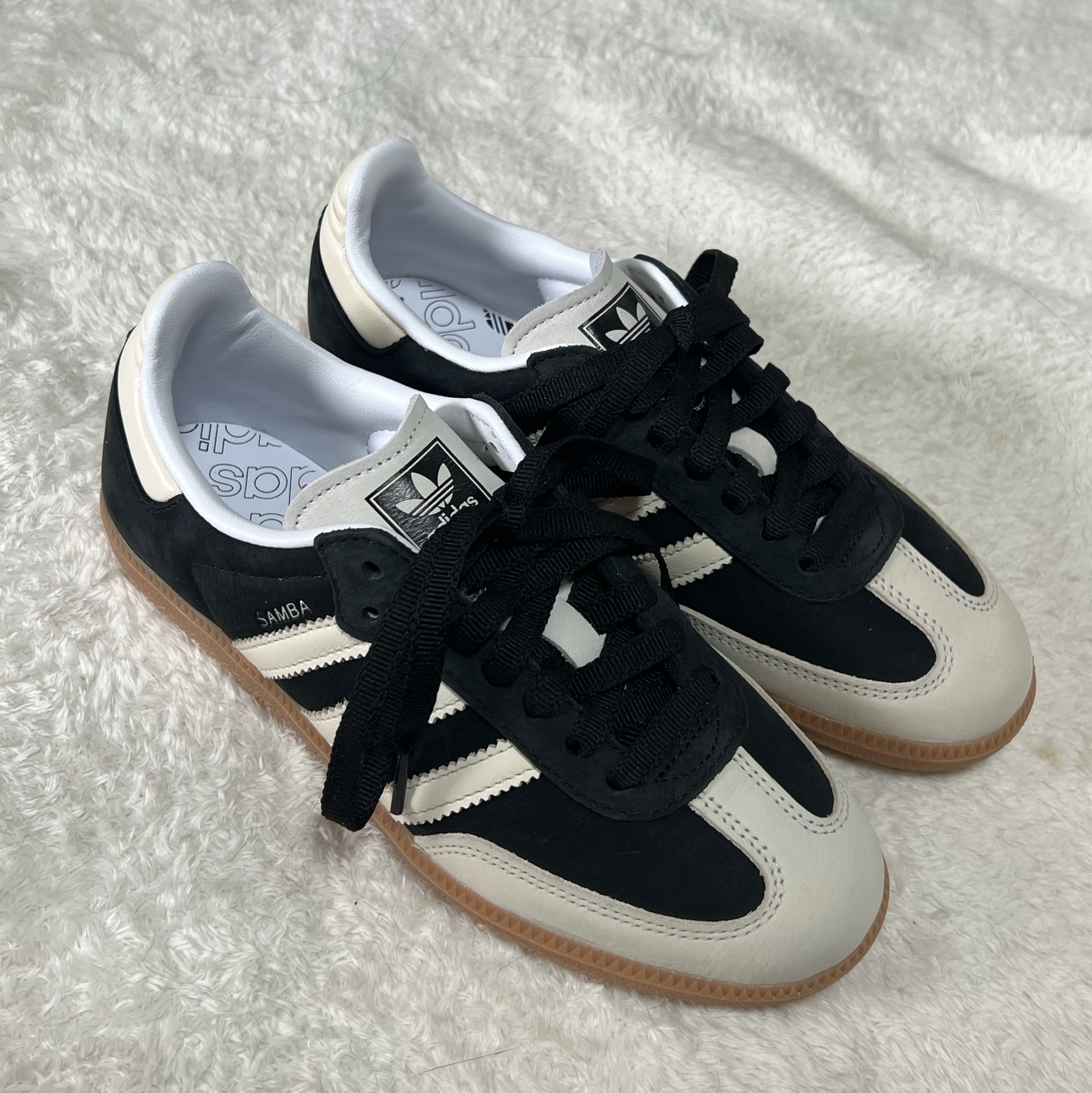 (W) Adidas Samba OG Core Black Wonder White 착용 스타일 - 3