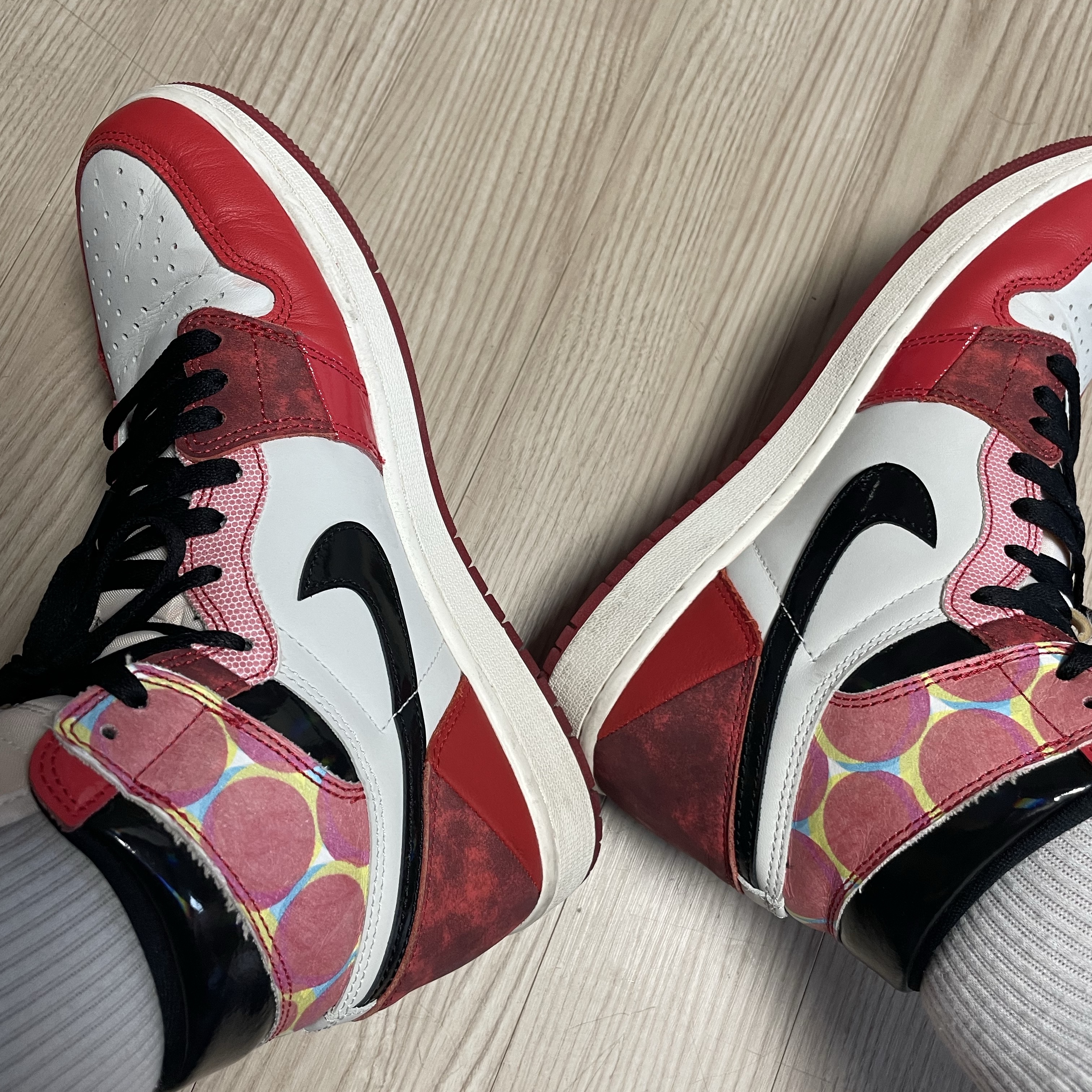 Jordan 1 Retro High Spider-Man Next Chapter 착용 스타일 - 2