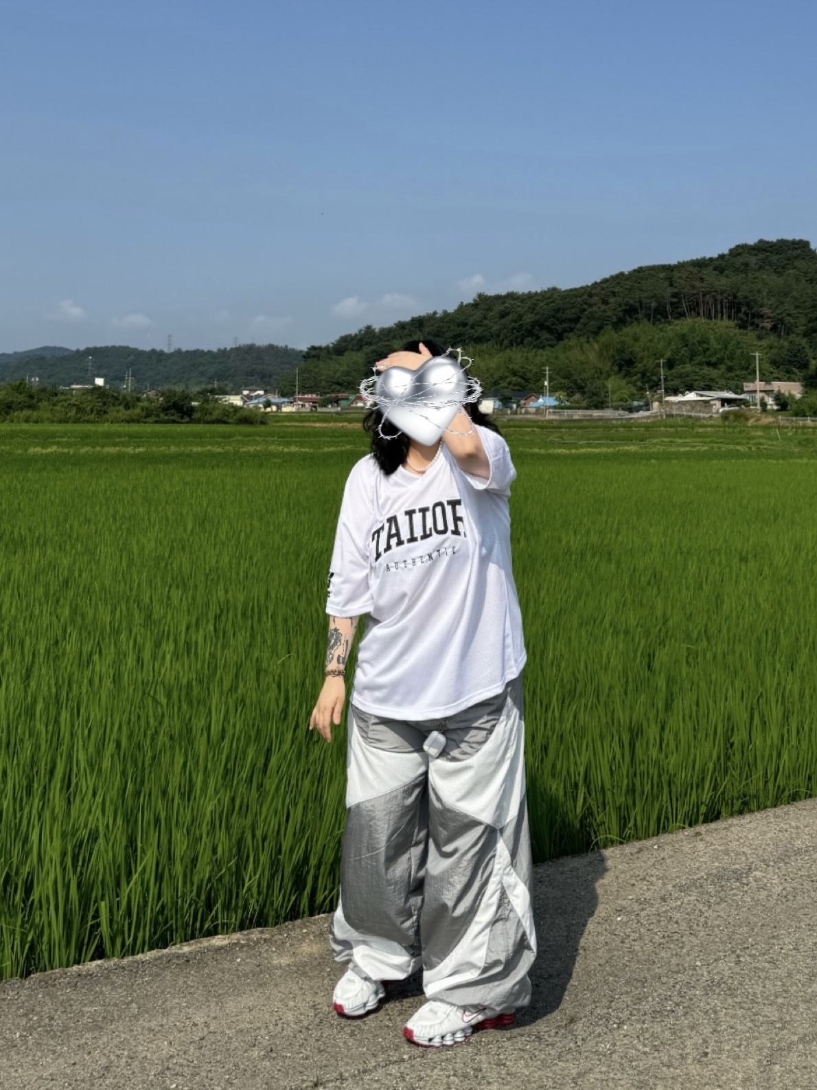 (W) Nike Shox TL Platinum Tint 착용 스타일 - 1