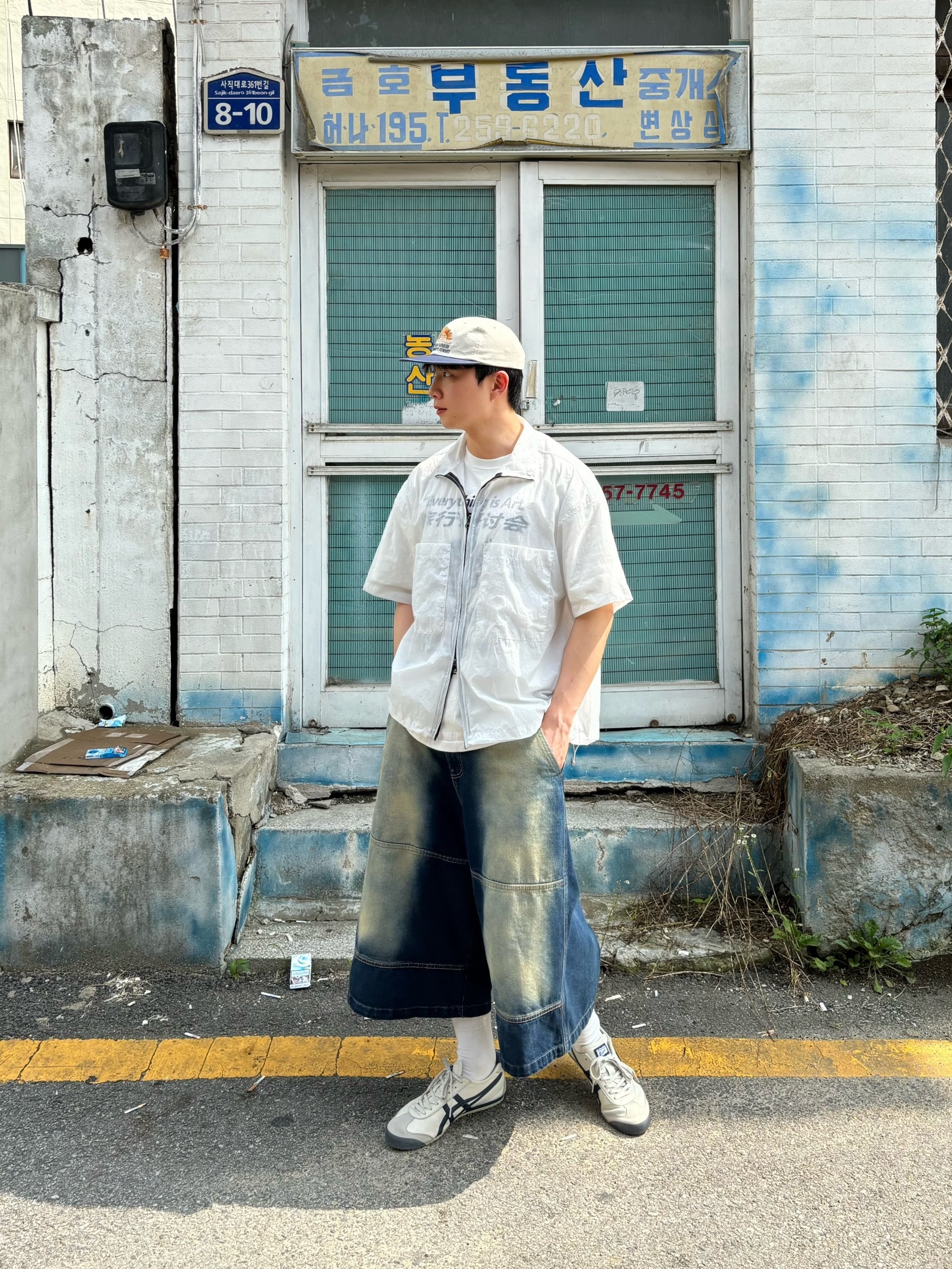 Onitsuka Tiger Mexico 66 Birch, Hello Sunrise 90s Logo 6Panel Cap Beige & Navy 착용 스타일