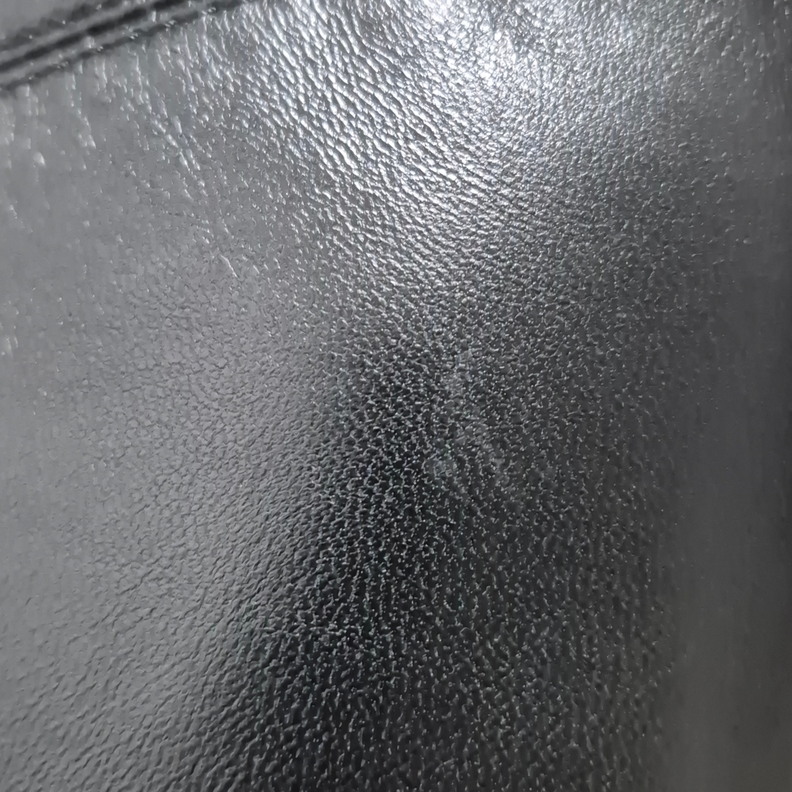 Lemaire Small Croissant Bag Soft Nappa Leather Black 착용 스타일 - 3