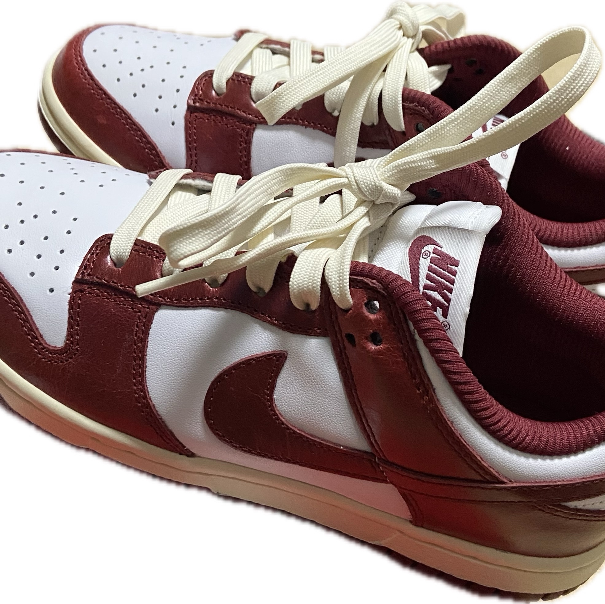 (W) Nike Dunk Low Retro PRM Team Red and White 착용 스타일