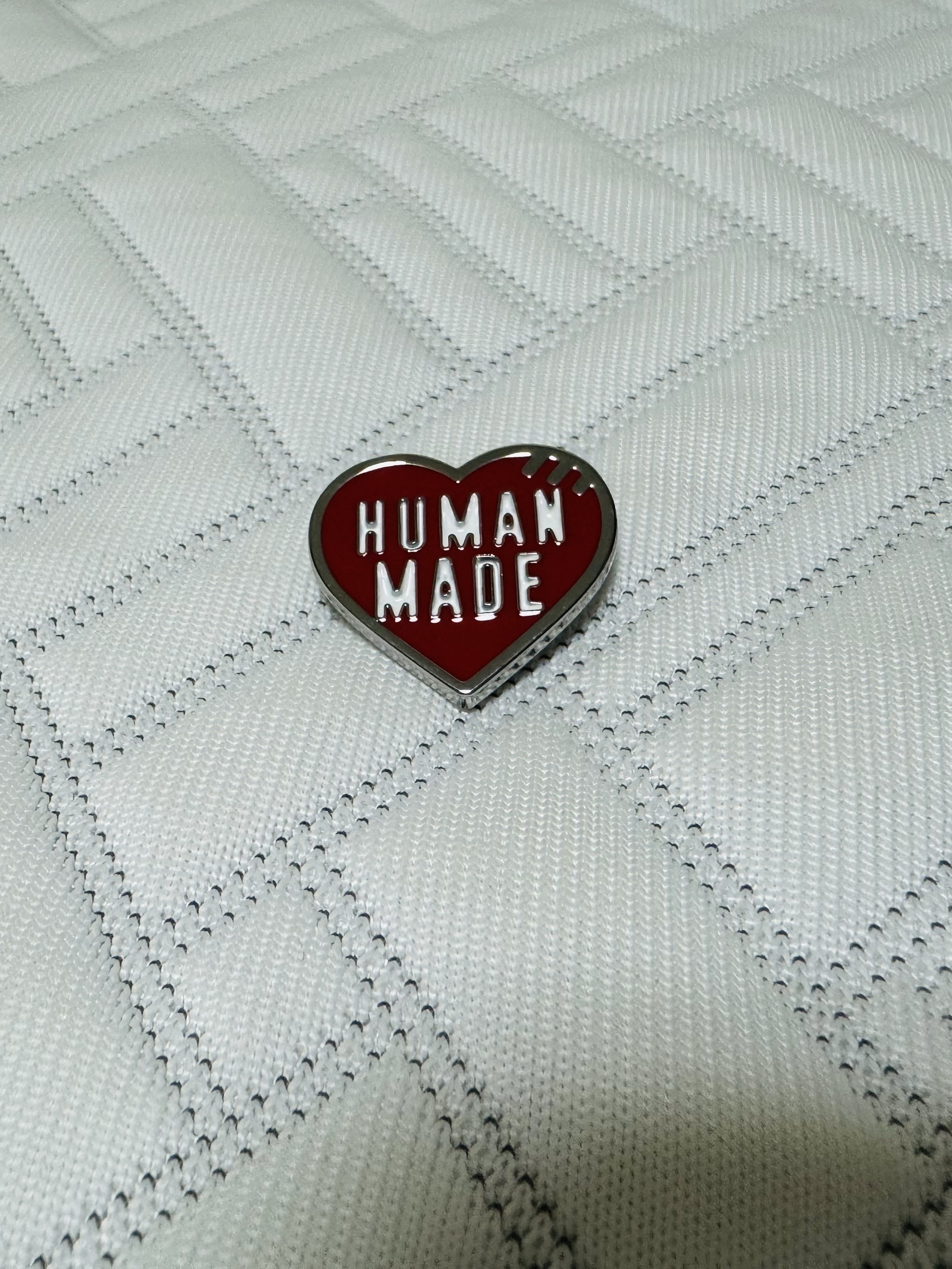 Human Made Heart Pin Red 착용 스타일