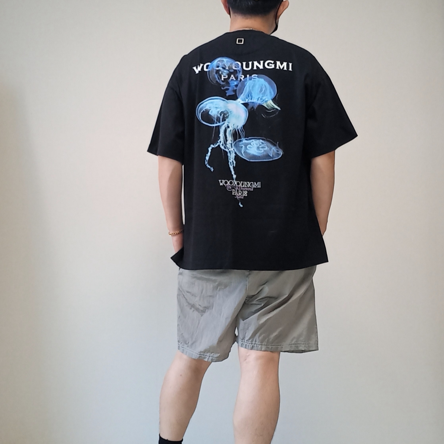 (W) Celine Triomphe Baseball Cap in Cotton Black, Wooyoungmi Luminous Jellyfish Back Logo T-Shirt Black - 24SS 착용 스타일 - 3