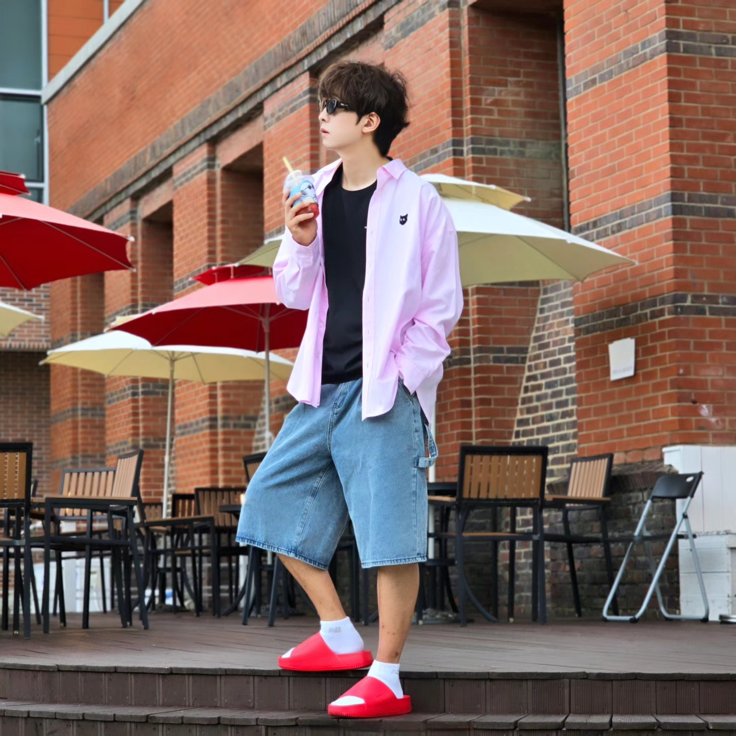 Nike Calm Slide University Red 착용 스타일 - 3
