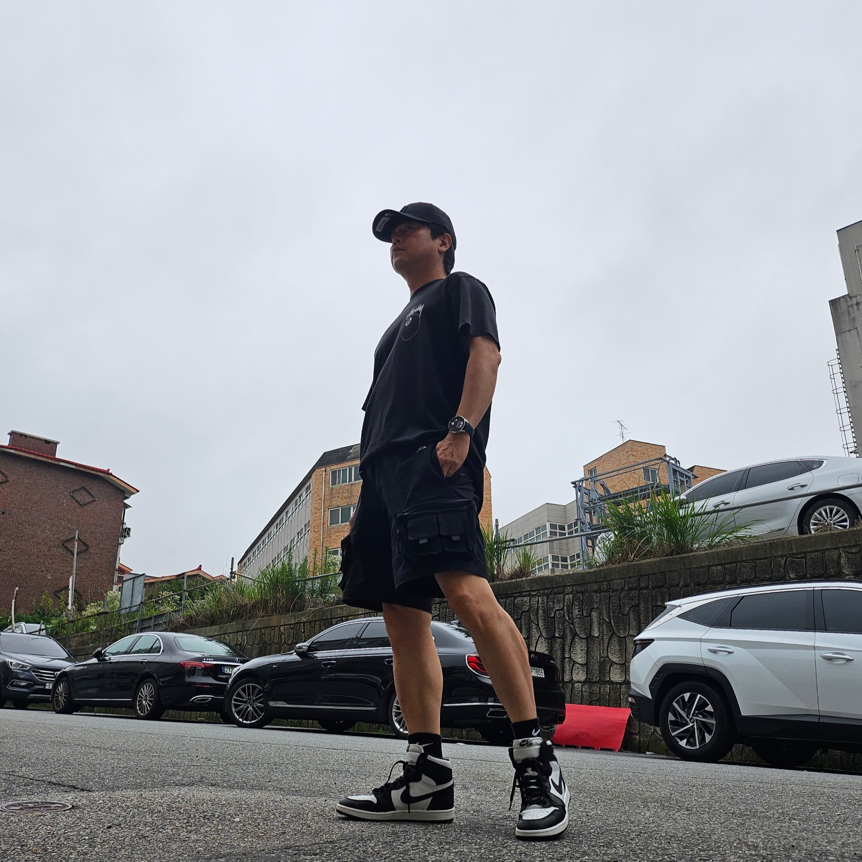 Jordan 1 High 85 Black White, Nike ACG Cargo Shorts Black - Asia 착용 스타일 - 2