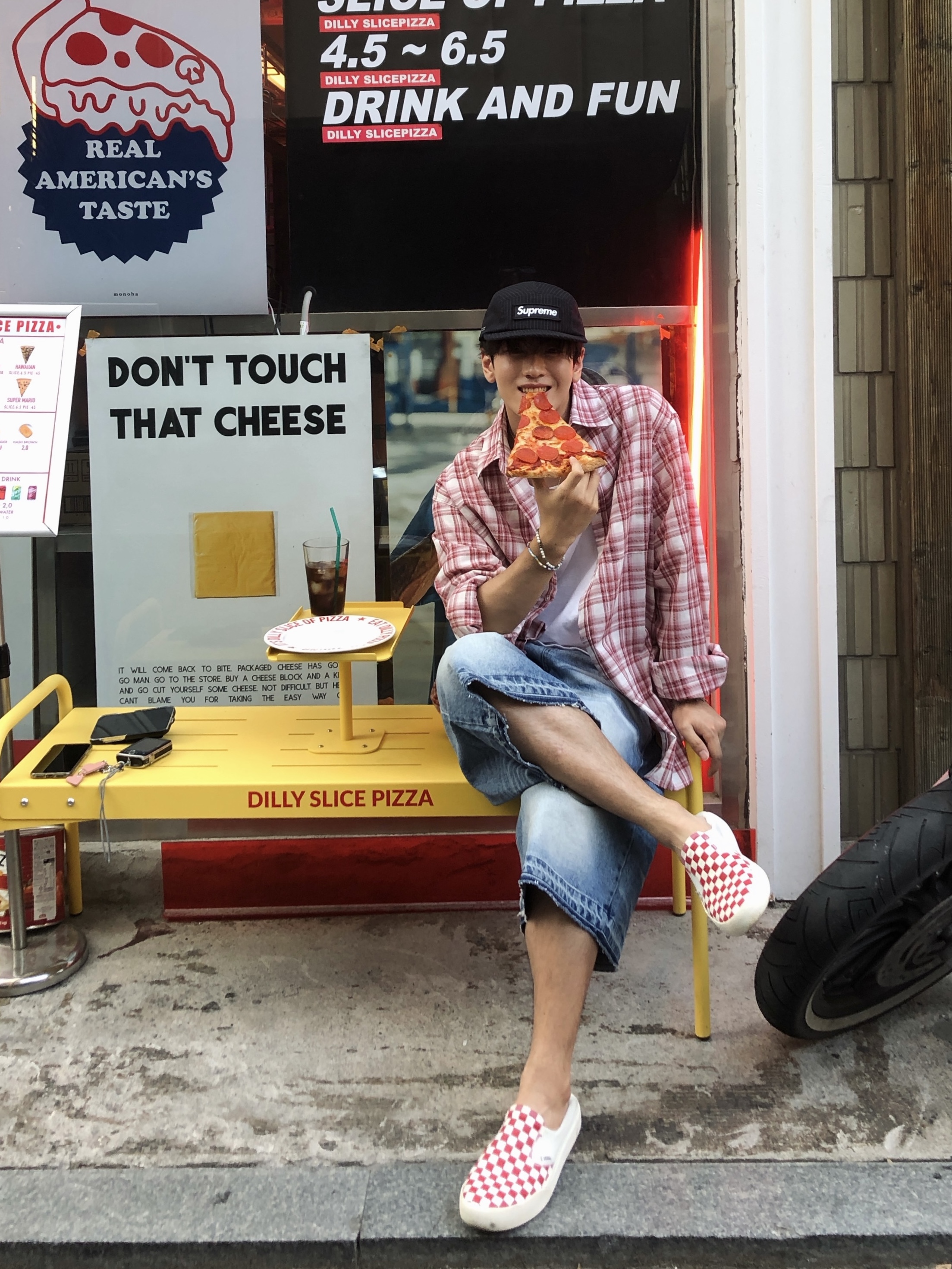 Vans ComfyCush One Checkerboard Racing Red Marshmallow, Supreme Reflective Ripstop Camp Cap Black - 24SS 착용 스타일 - 2