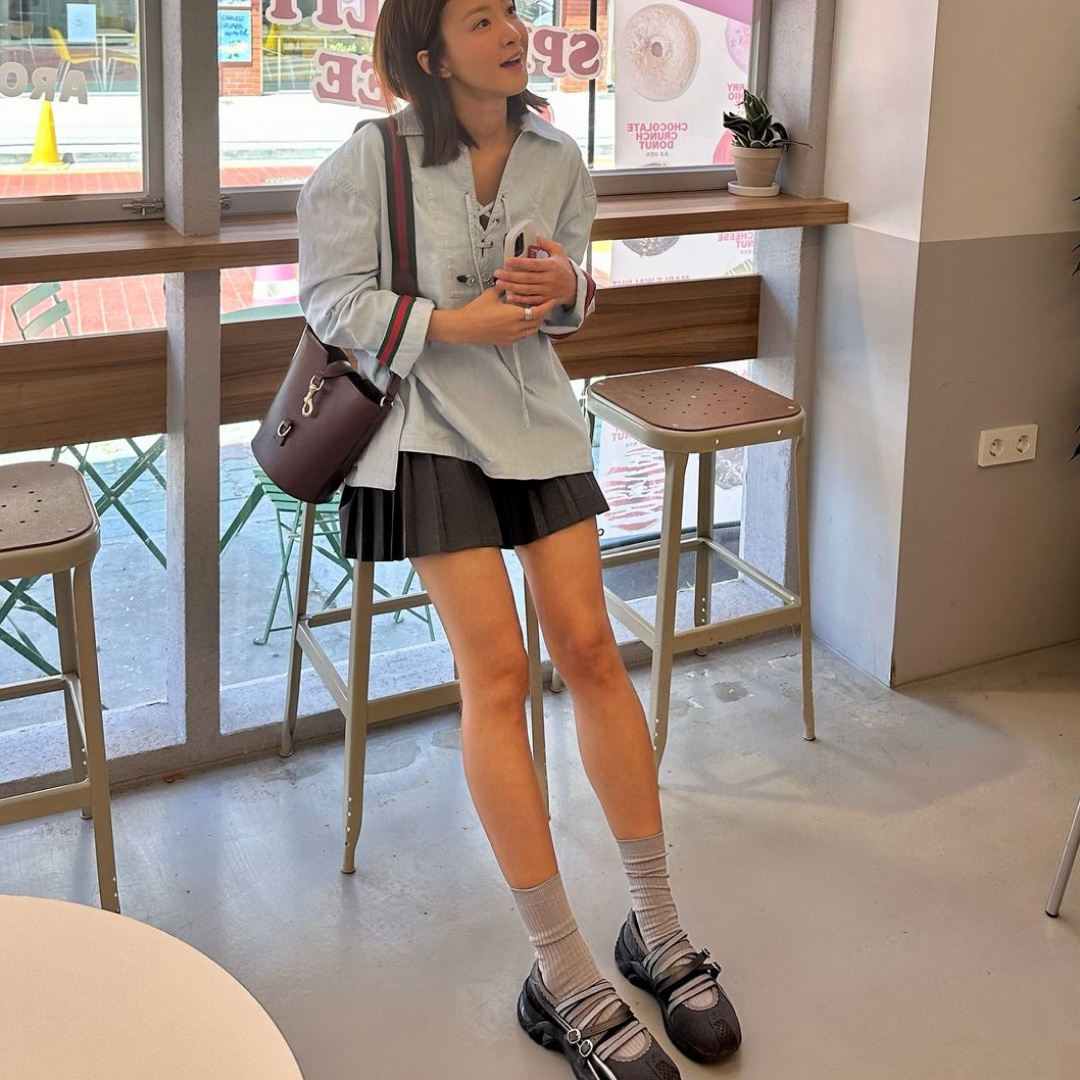 (W) Asics x Kiko Kostadinov x Heaven by Marc Jacobs Gel-Lokros Graphite Grey Gunmetal 착용 스타일 - 2